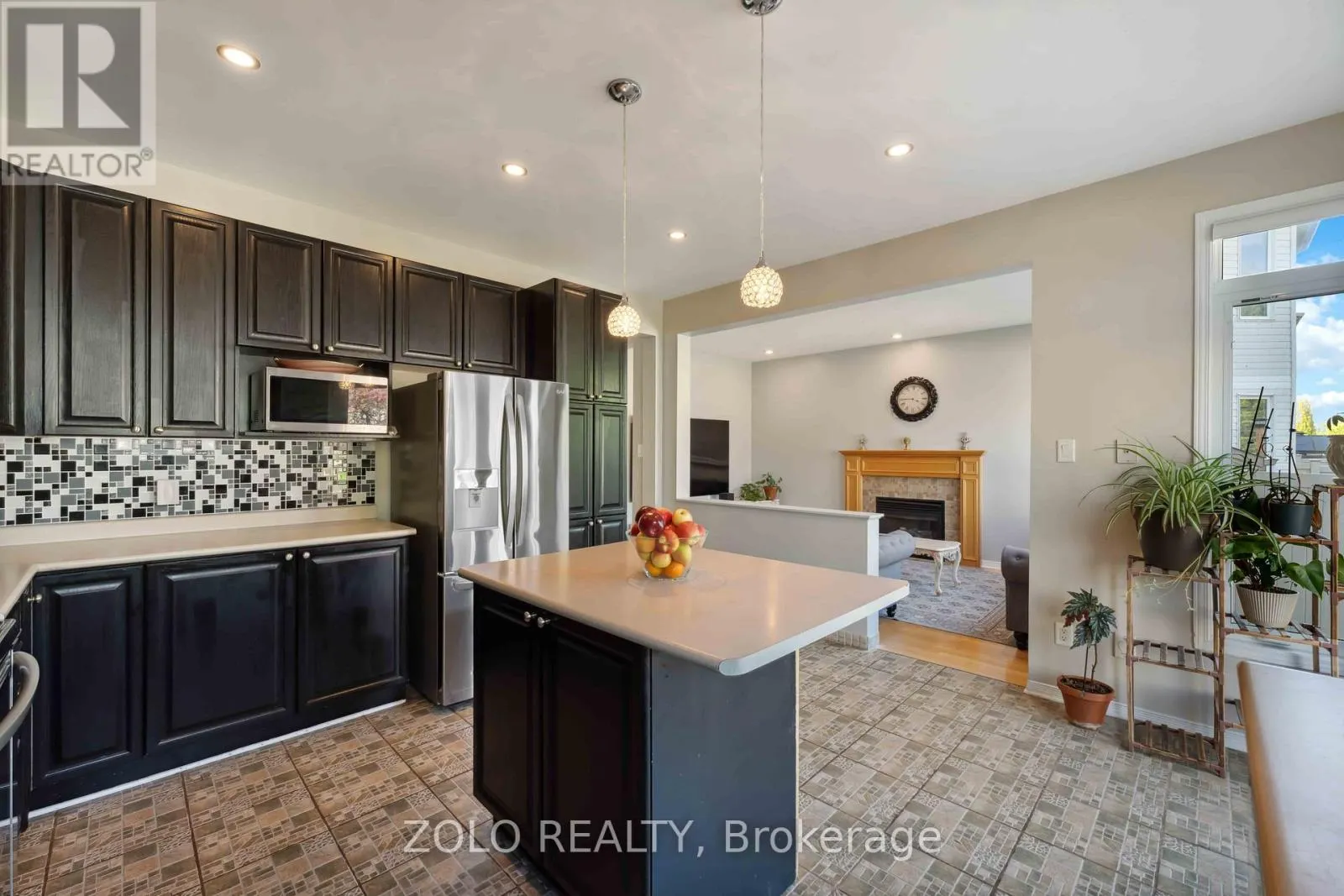 2421 GLANDRIEL CRESCENT