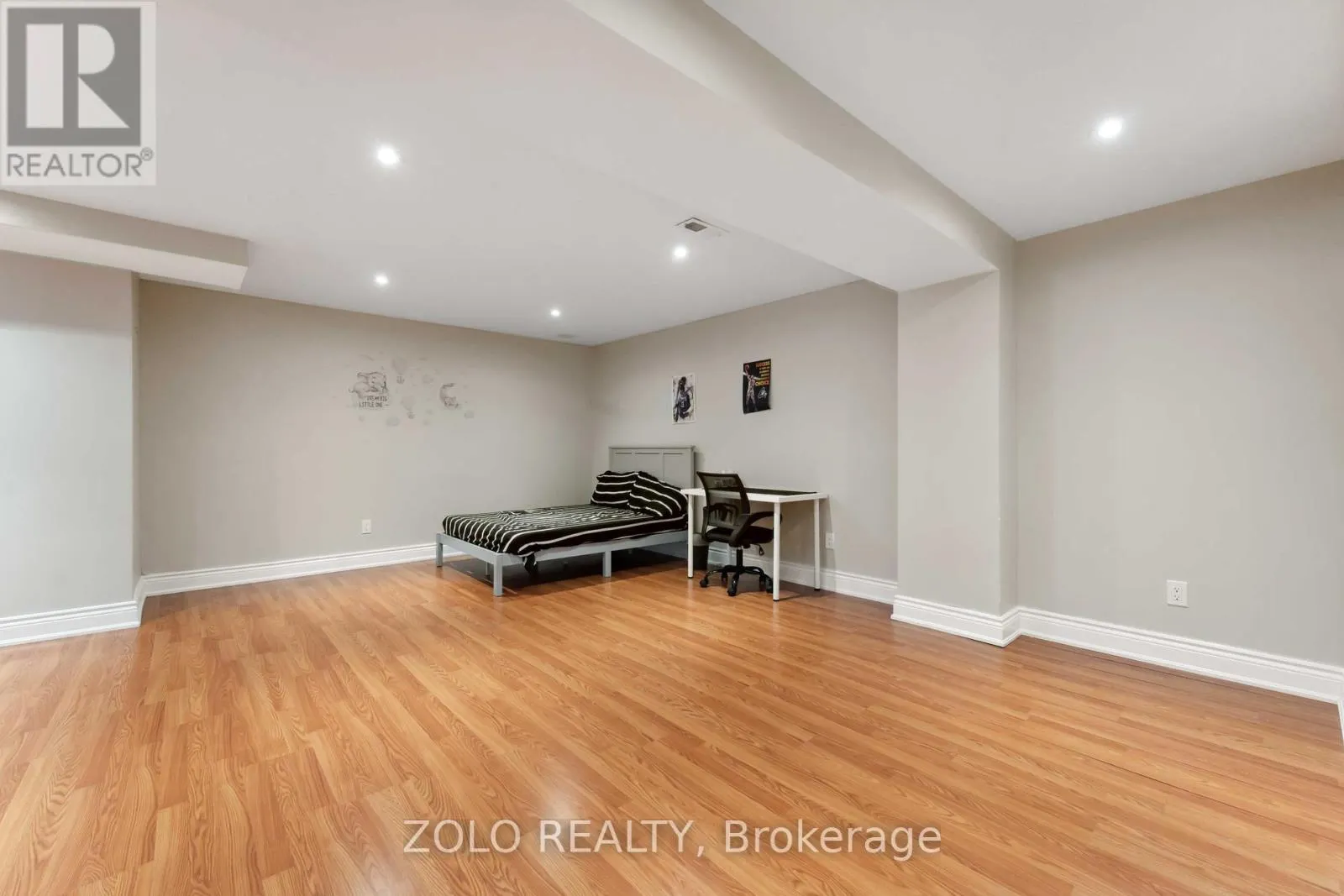 2421 GLANDRIEL CRESCENT