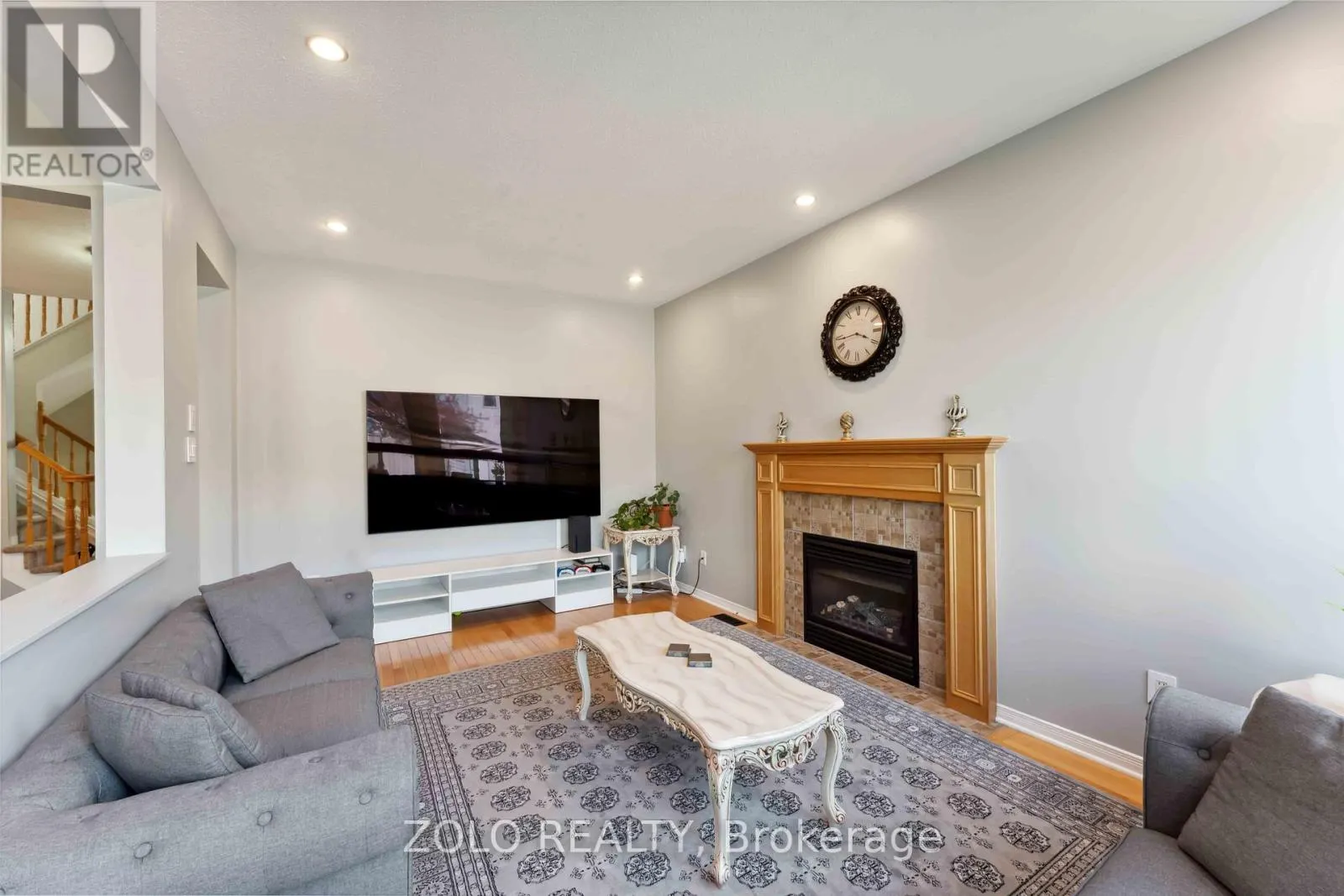 2421 GLANDRIEL CRESCENT