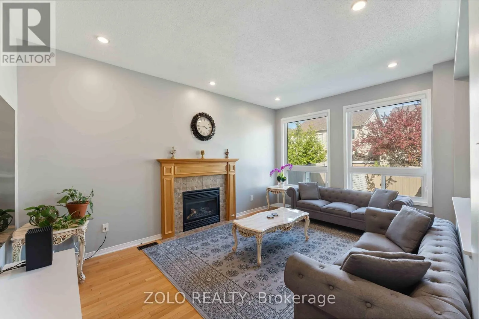 2421 GLANDRIEL CRESCENT
