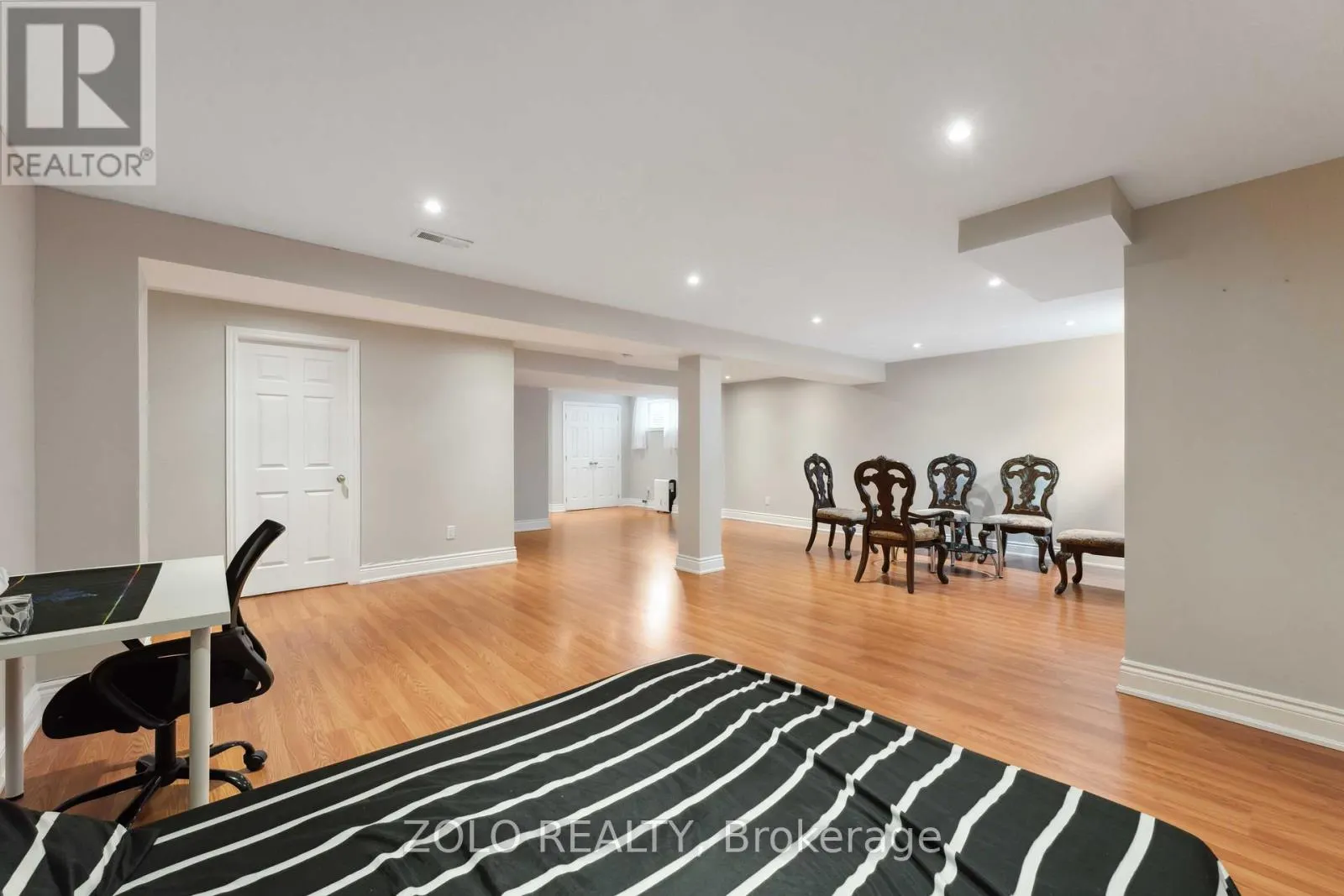 2421 GLANDRIEL CRESCENT