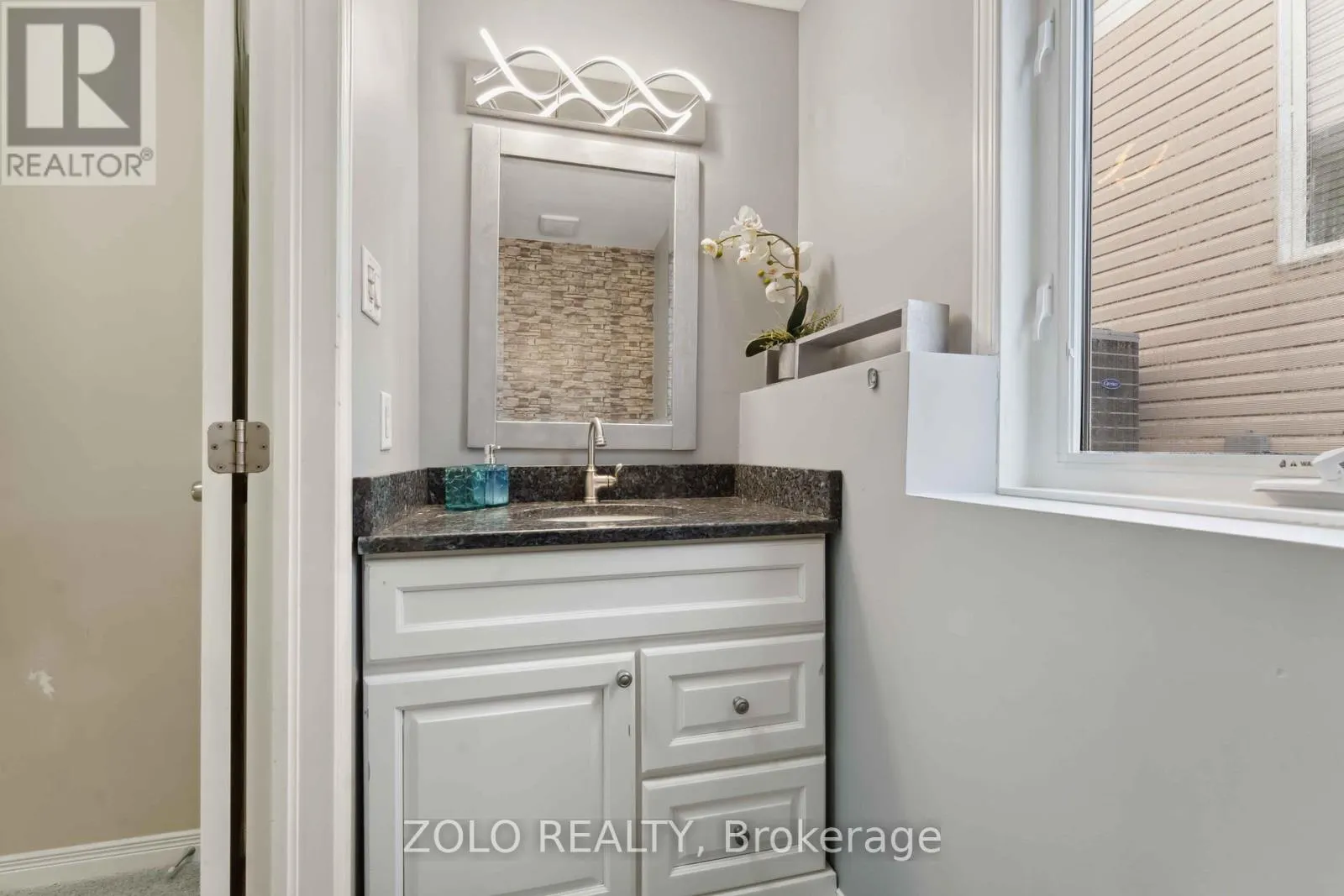 2421 GLANDRIEL CRESCENT