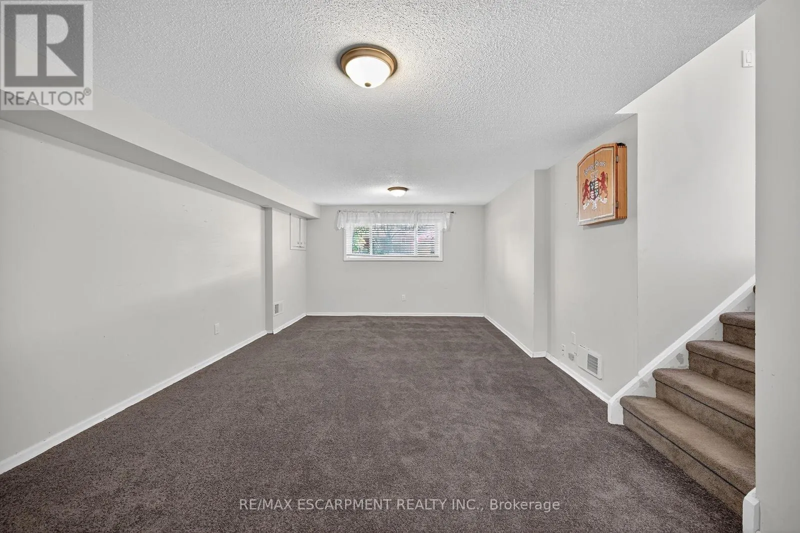 6 KIRKLAND AVENUE