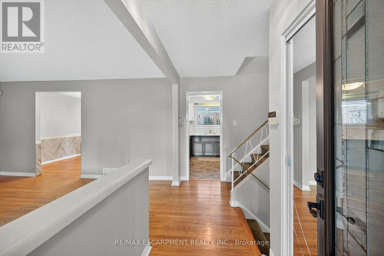 6 KIRKLAND AVENUE