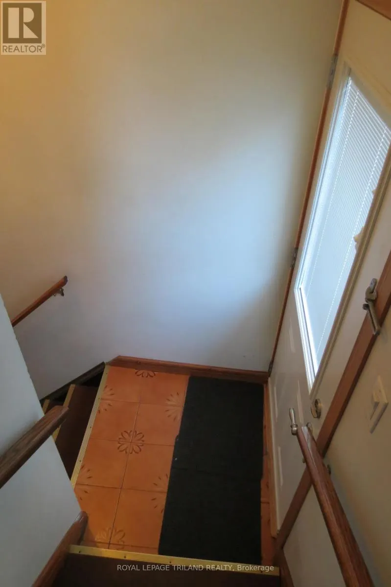 LOWER - 17 CLEMENS STREET, #LOWER