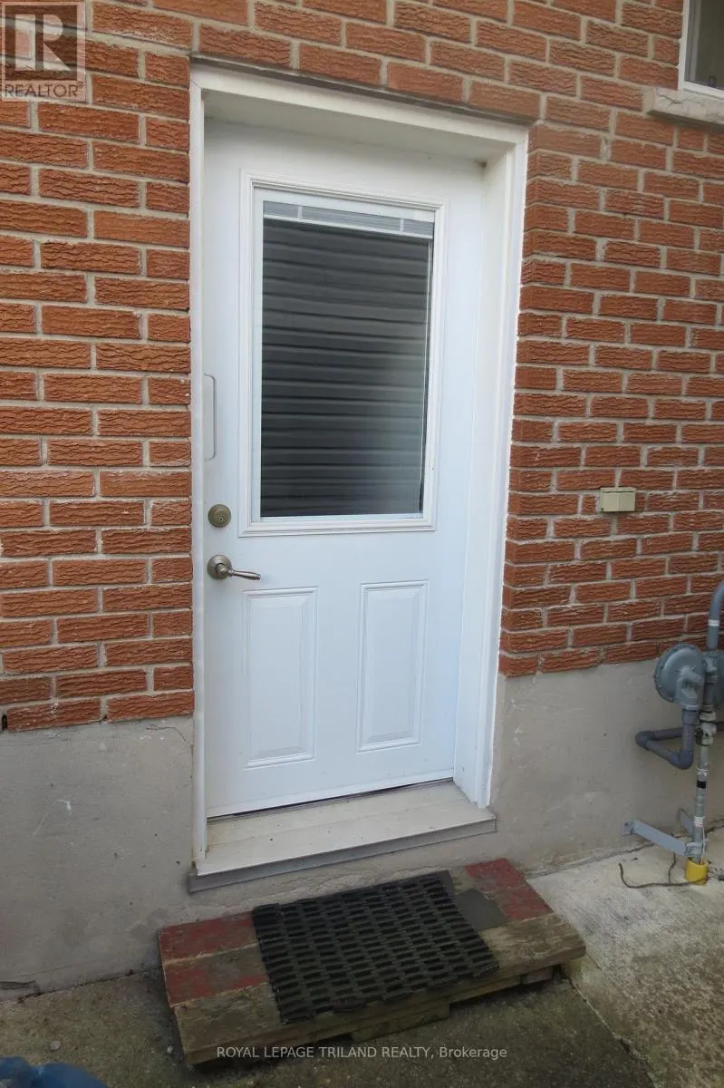 LOWER - 17 CLEMENS STREET, #LOWER
