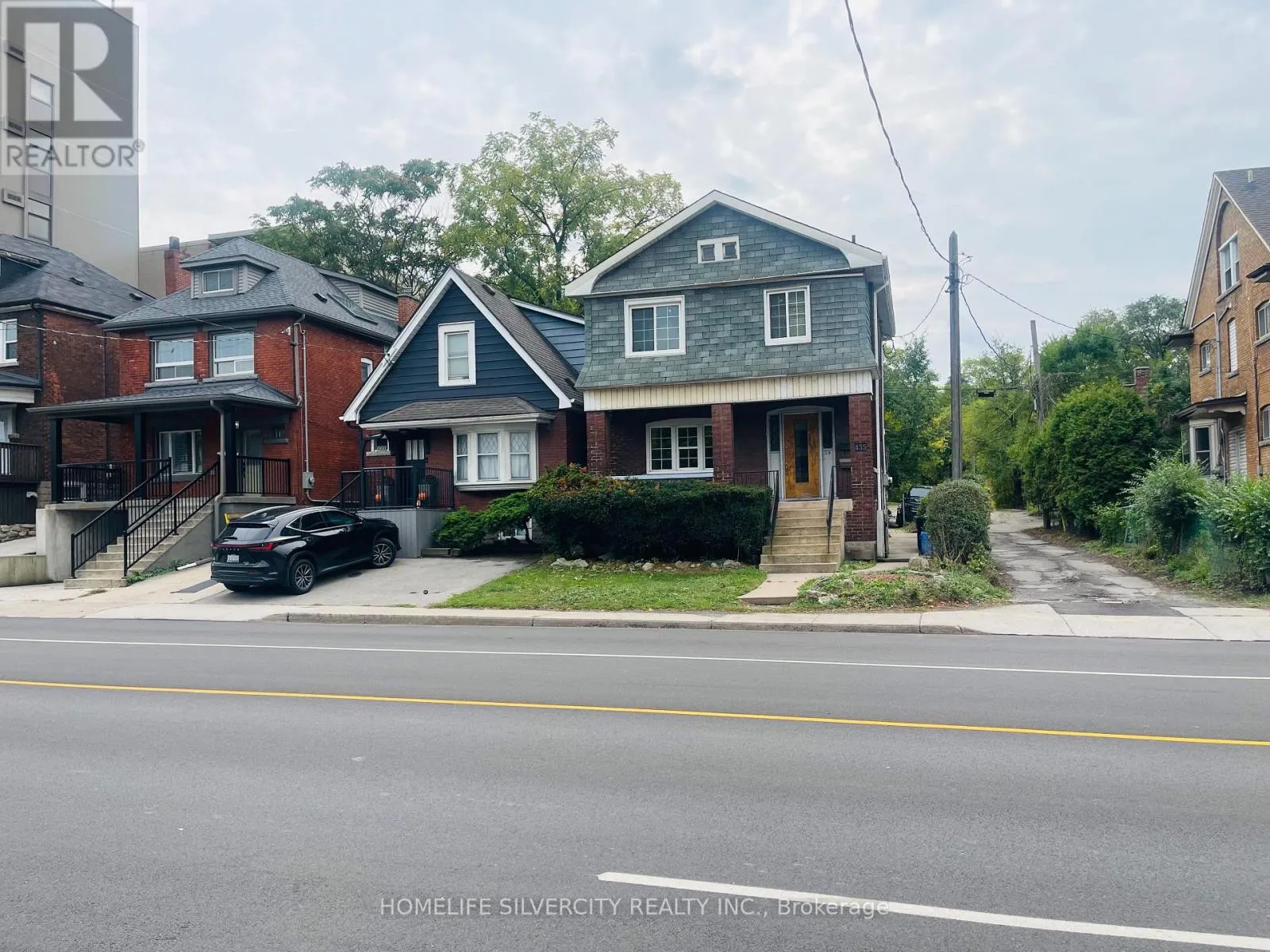 435 ABERDEEN AVENUE