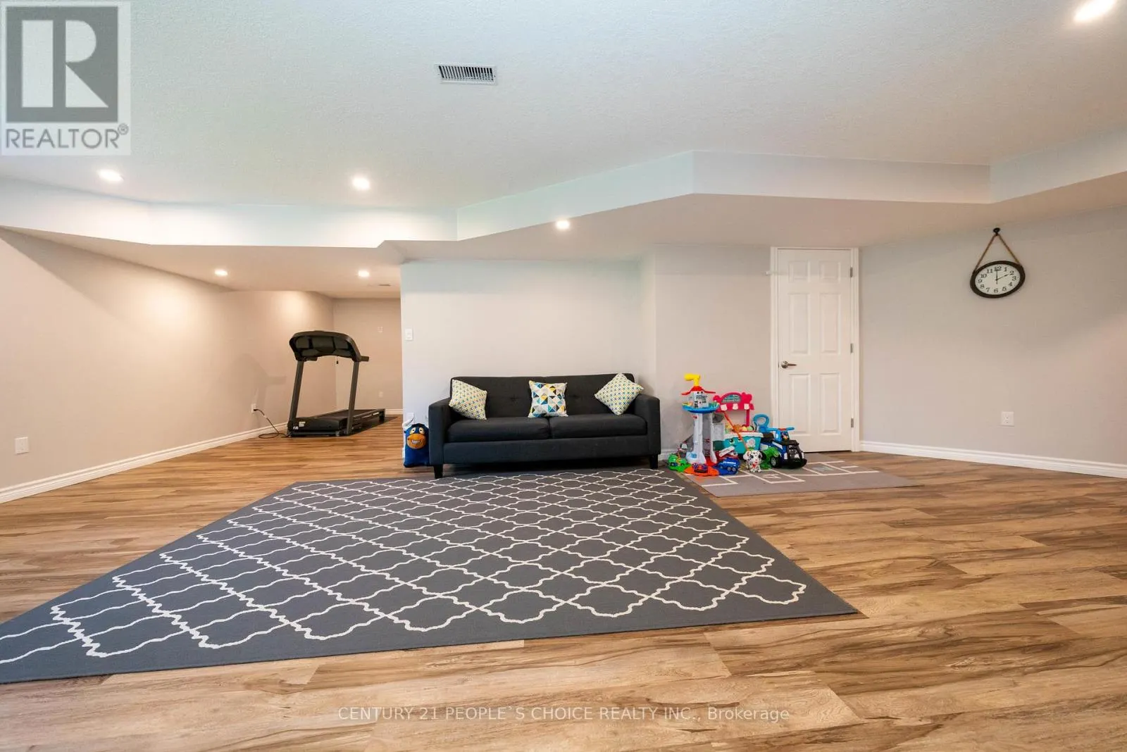335 FALLING GREEN CRESCENT
