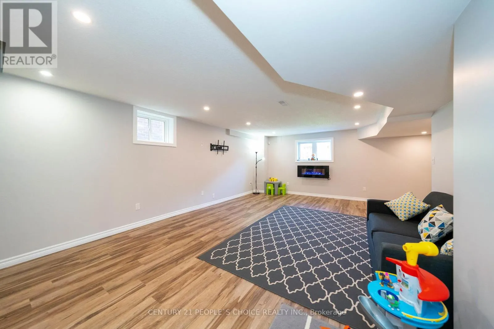 335 FALLING GREEN CRESCENT