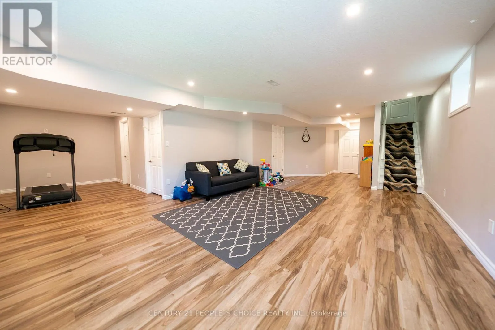 335 FALLING GREEN CRESCENT