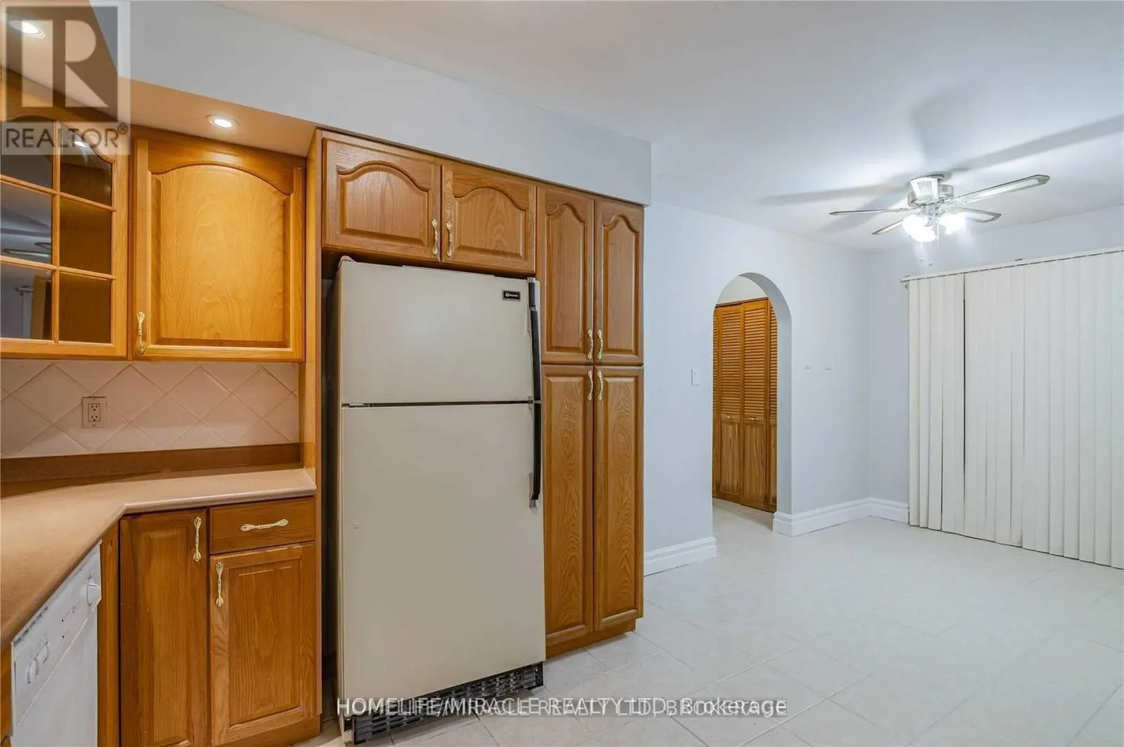 641A SILVERBIRCH ROAD