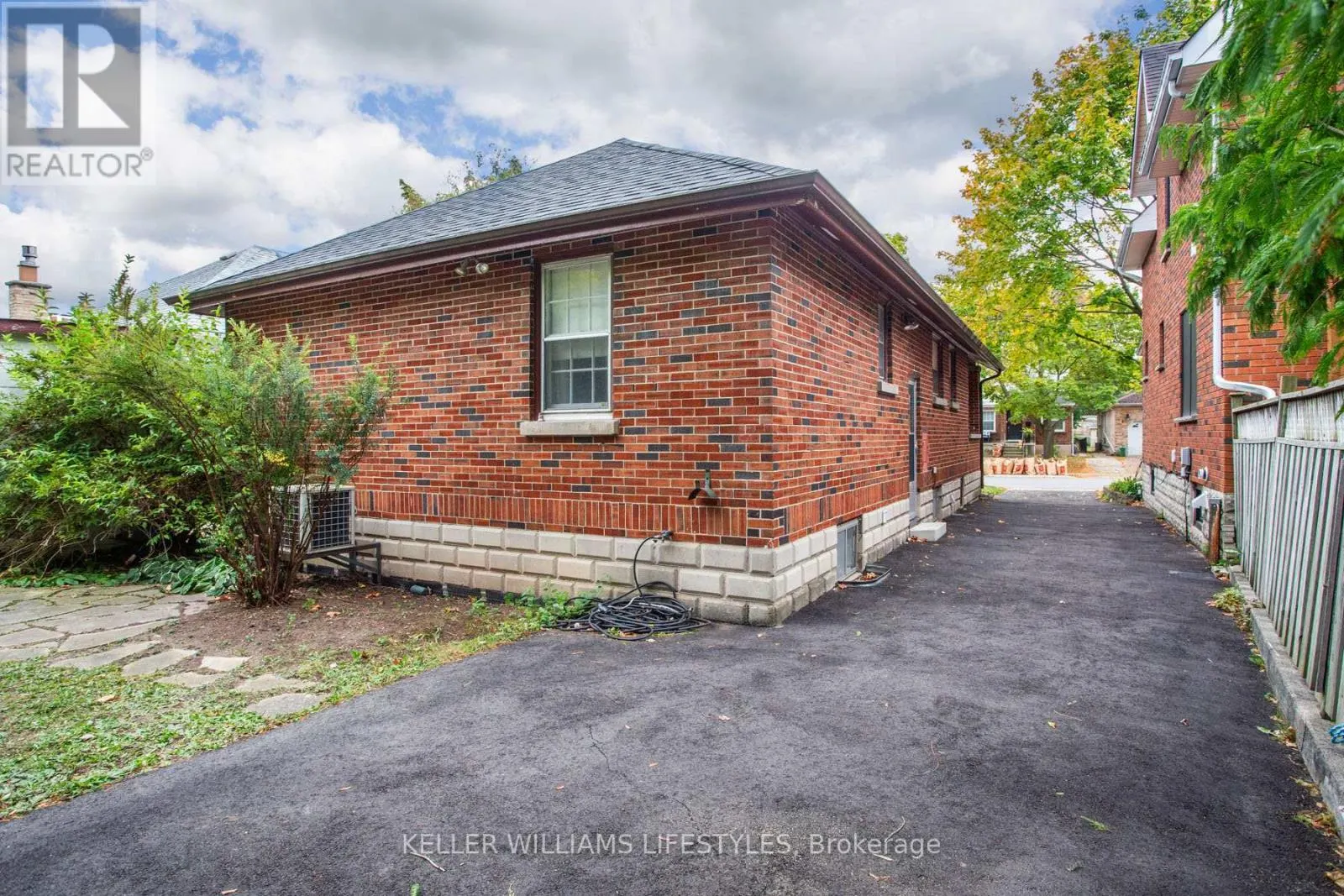 104 EMERY STREET E