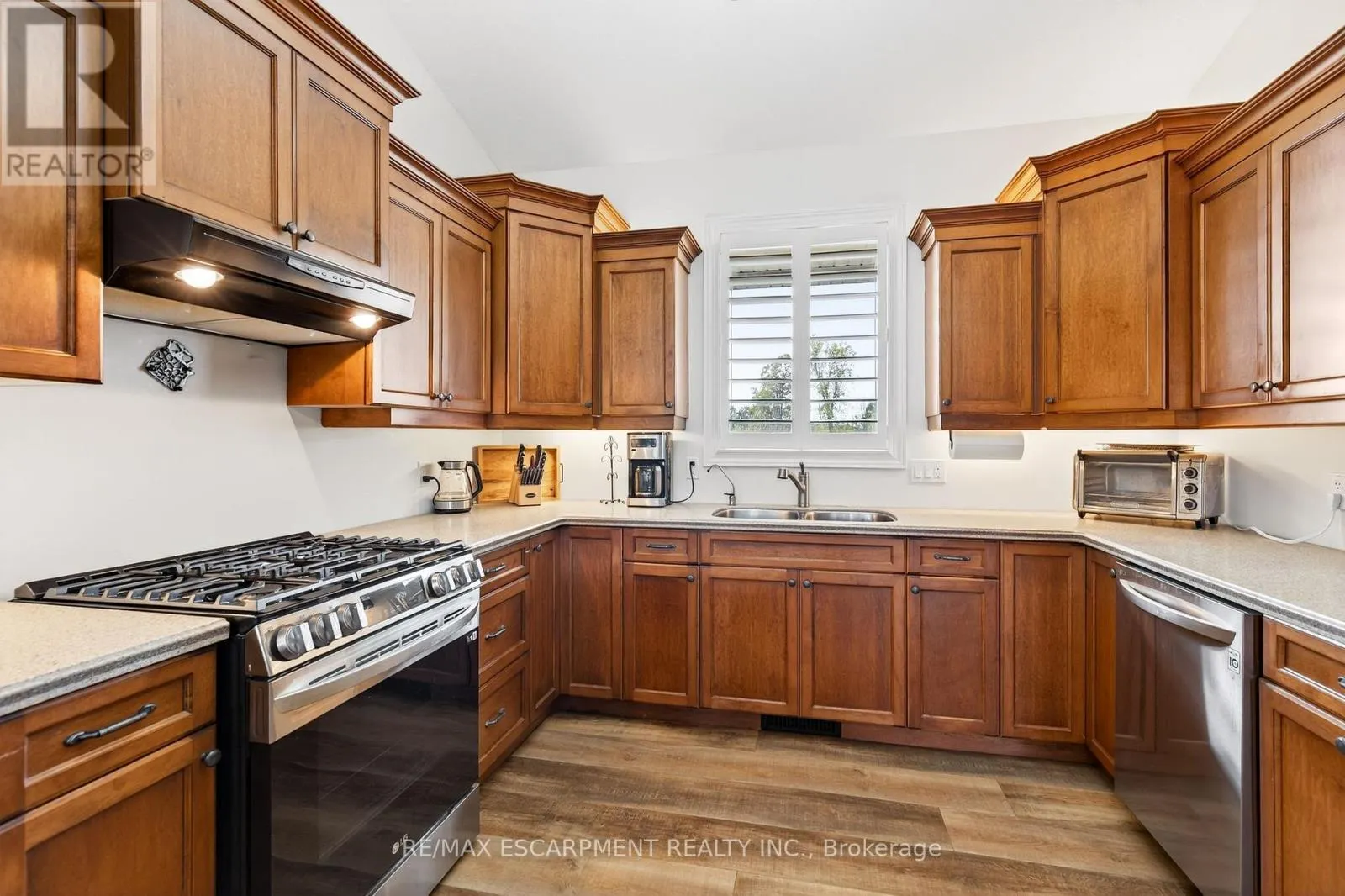 849 RIVER ROAD