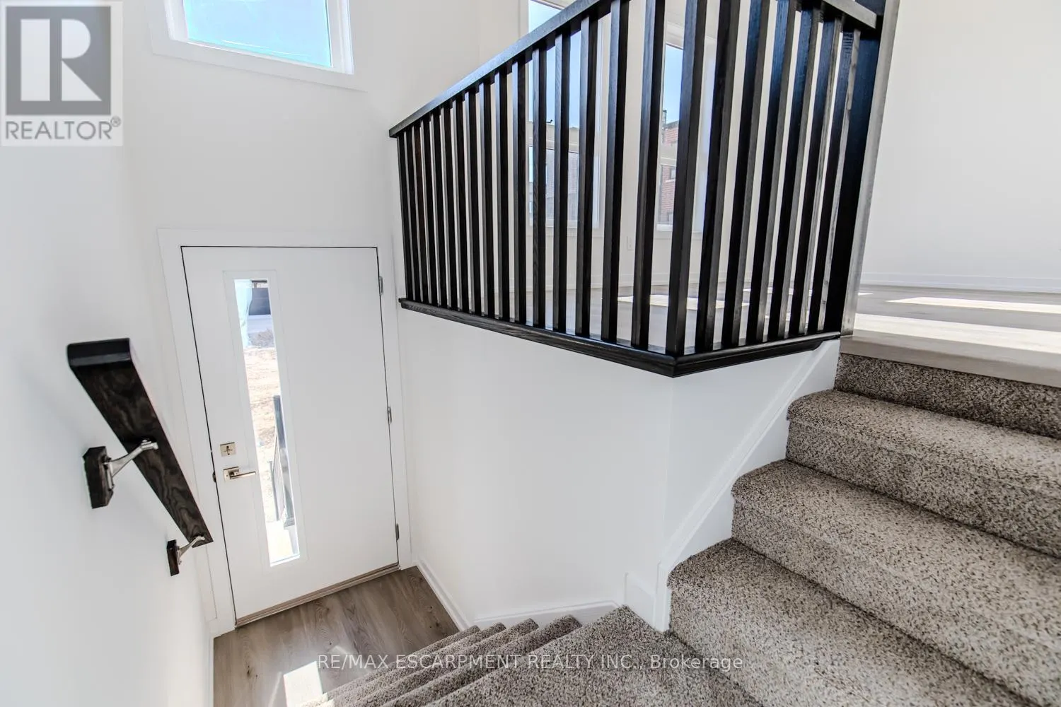 33 - 70 KENESKY DRIVE