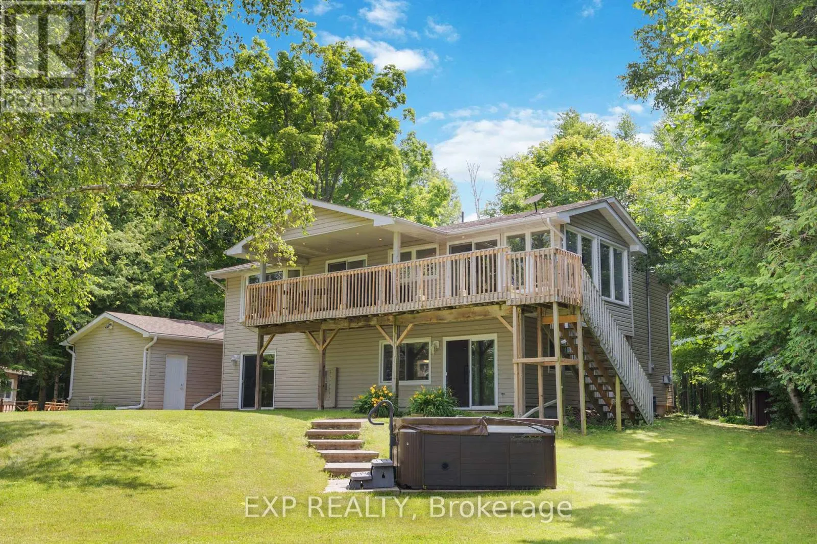 568 MALLARD CIRCLE