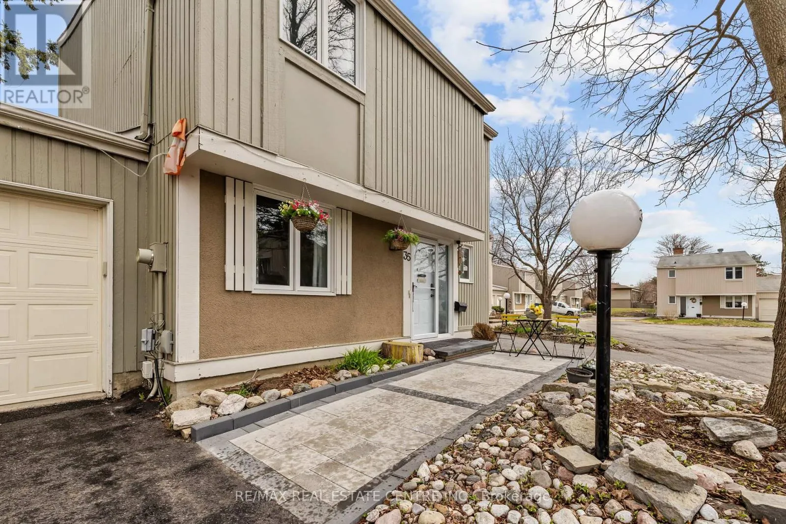 35 JACKSON COURT