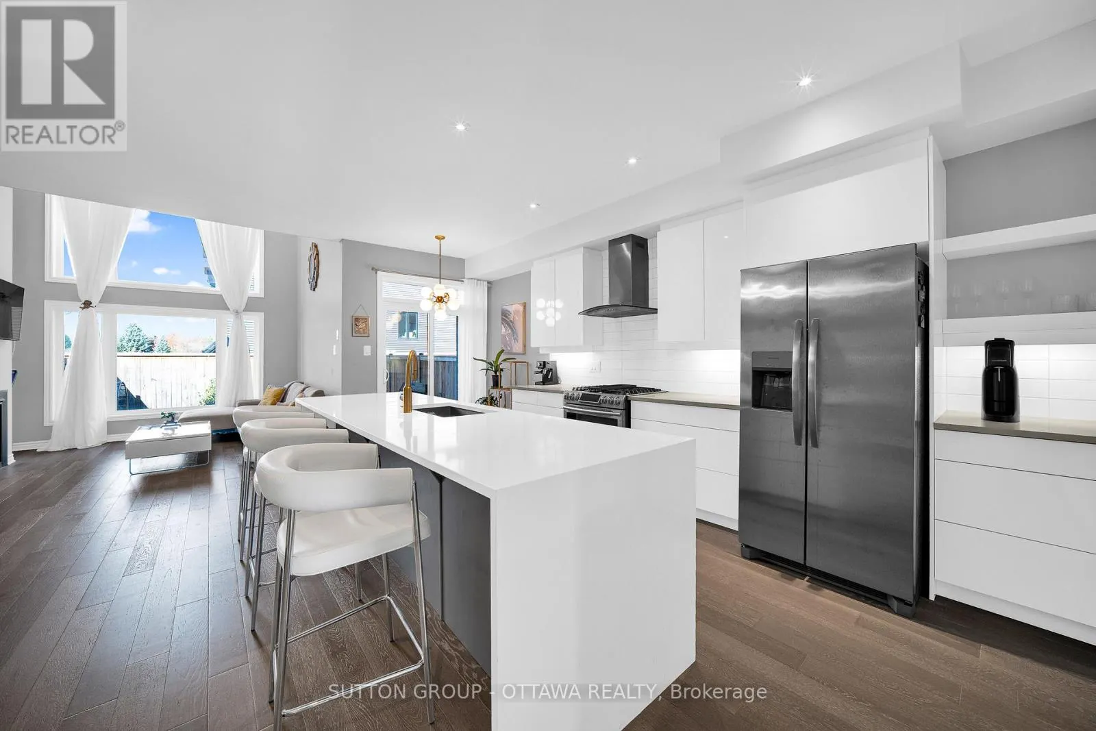 776 CARNELIAN CRESCENT