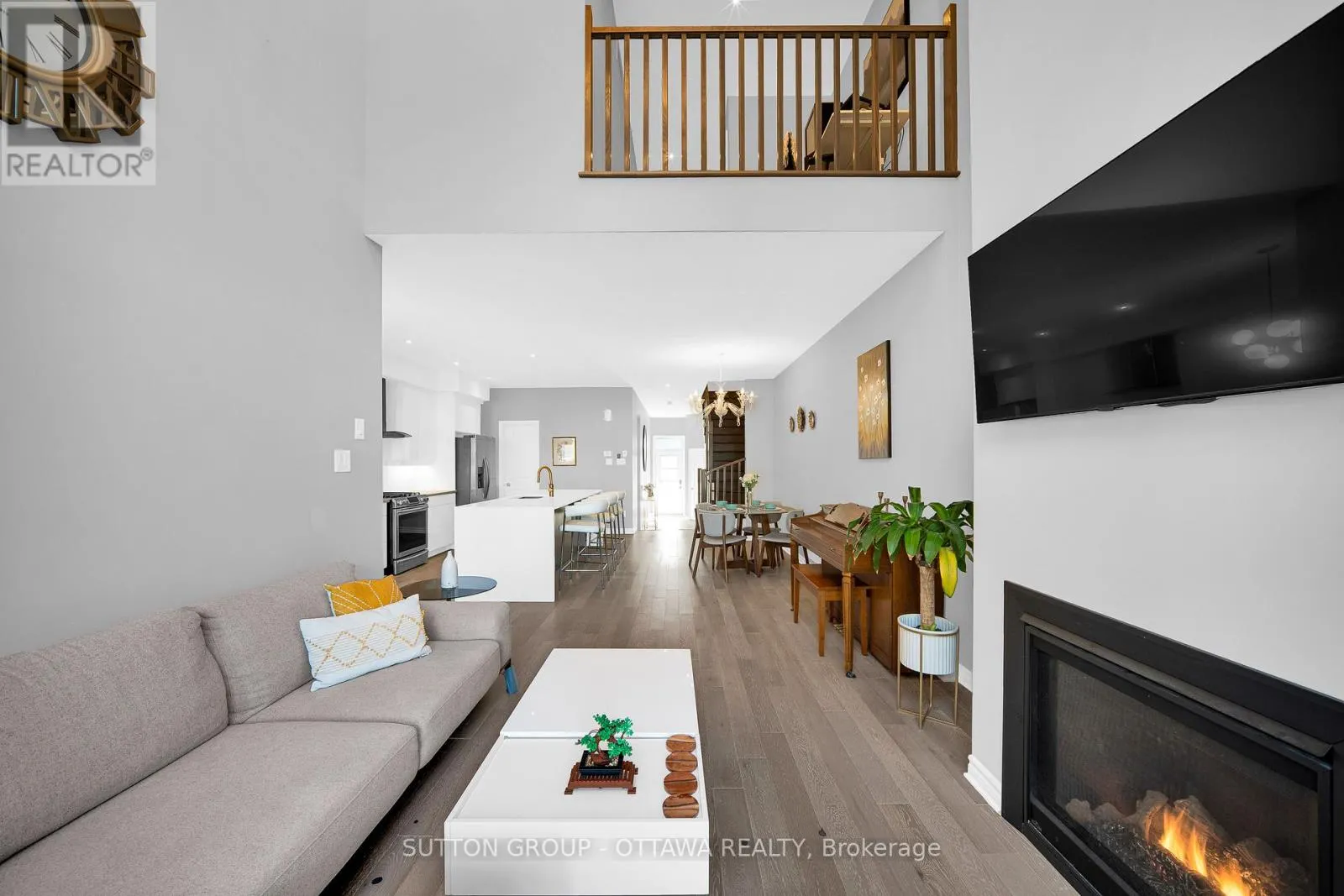 776 CARNELIAN CRESCENT
