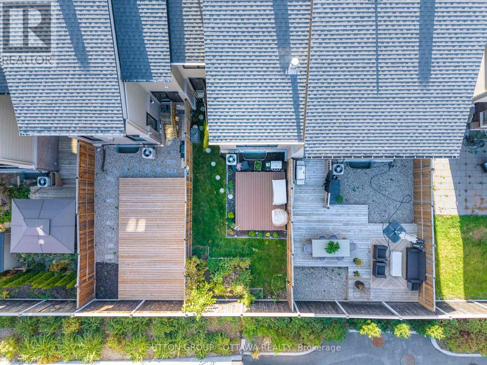 776 CARNELIAN CRESCENT