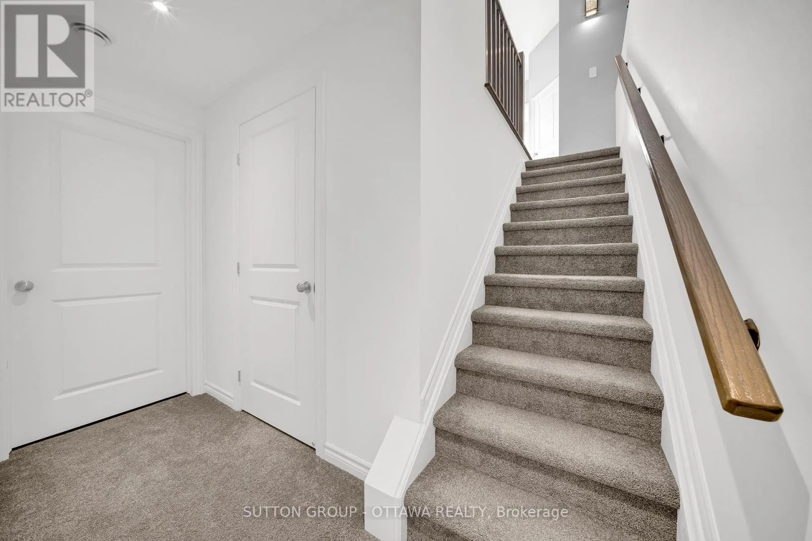 776 CARNELIAN CRESCENT