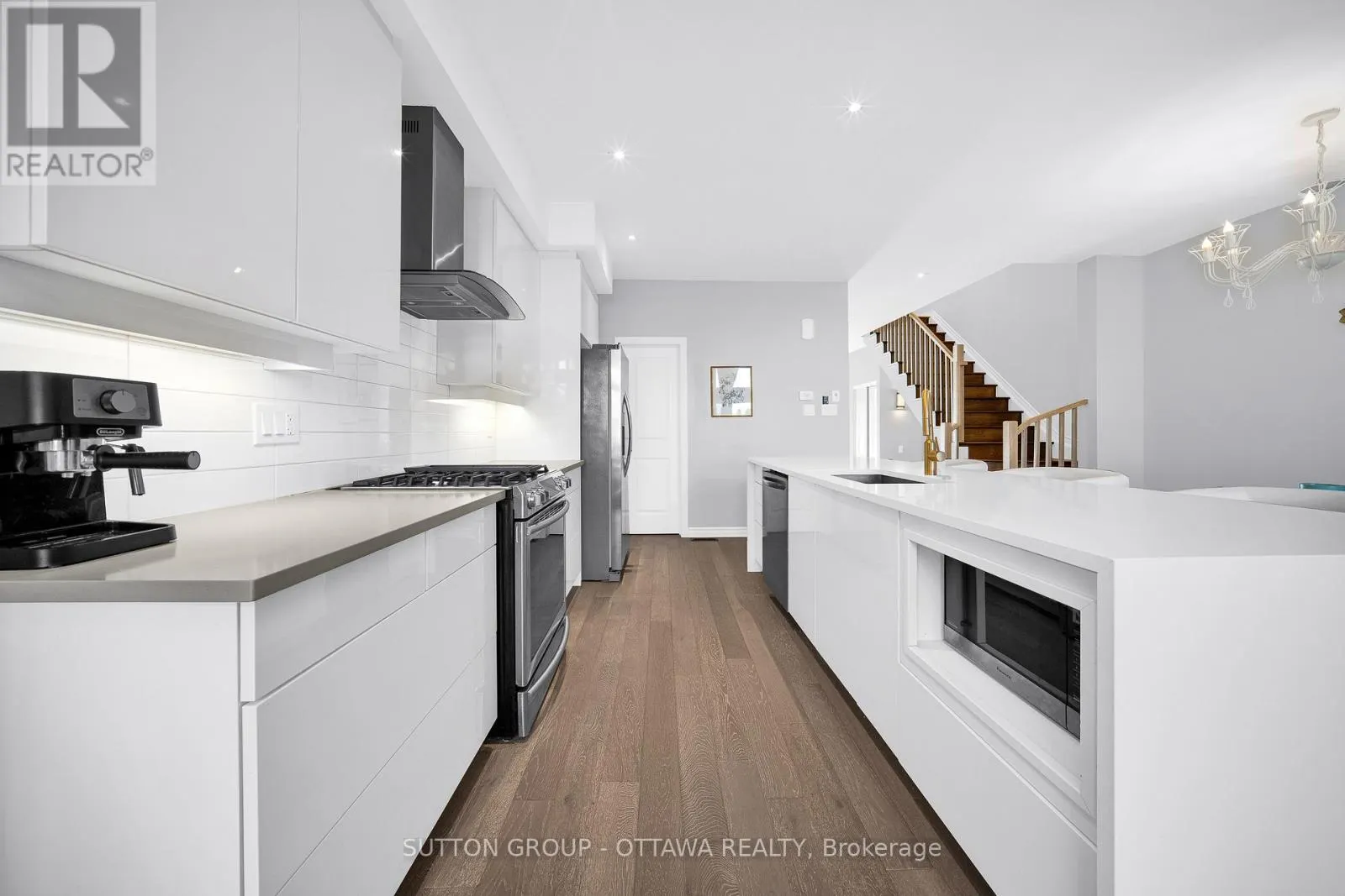 776 CARNELIAN CRESCENT