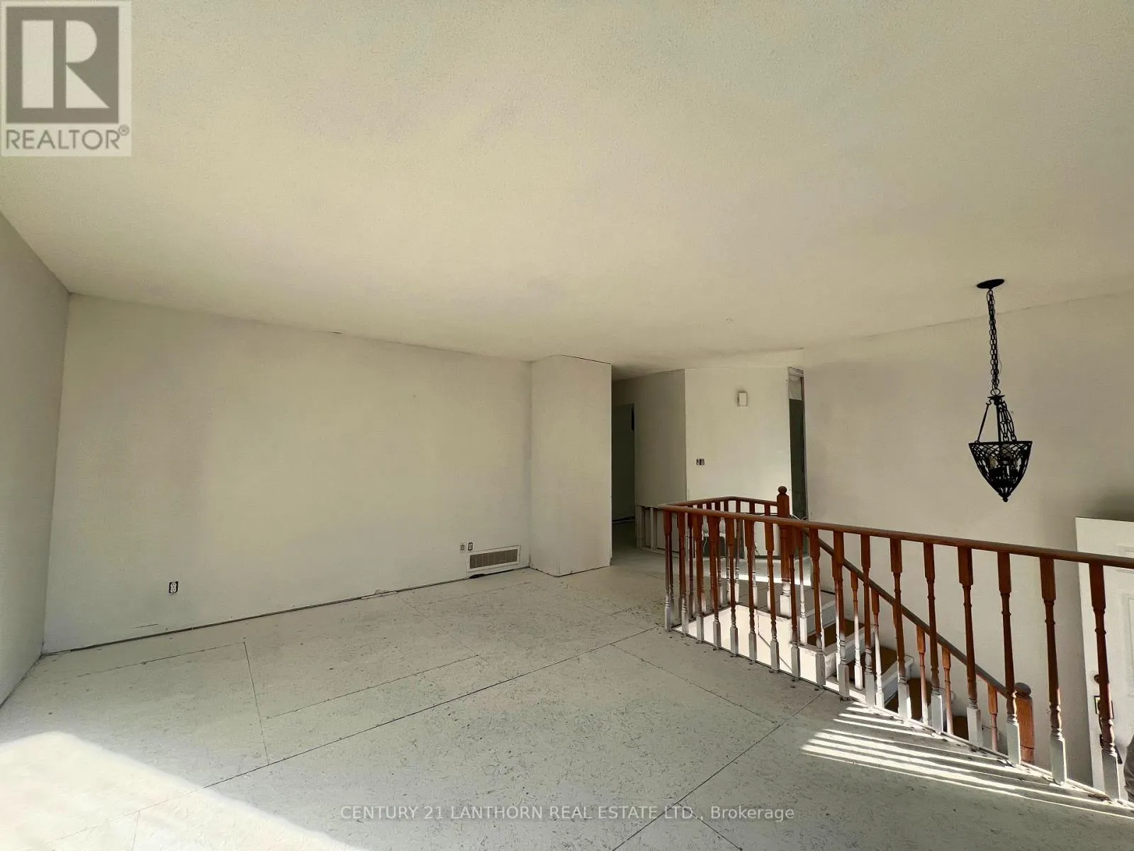 136 NORTH MURRAY STREET