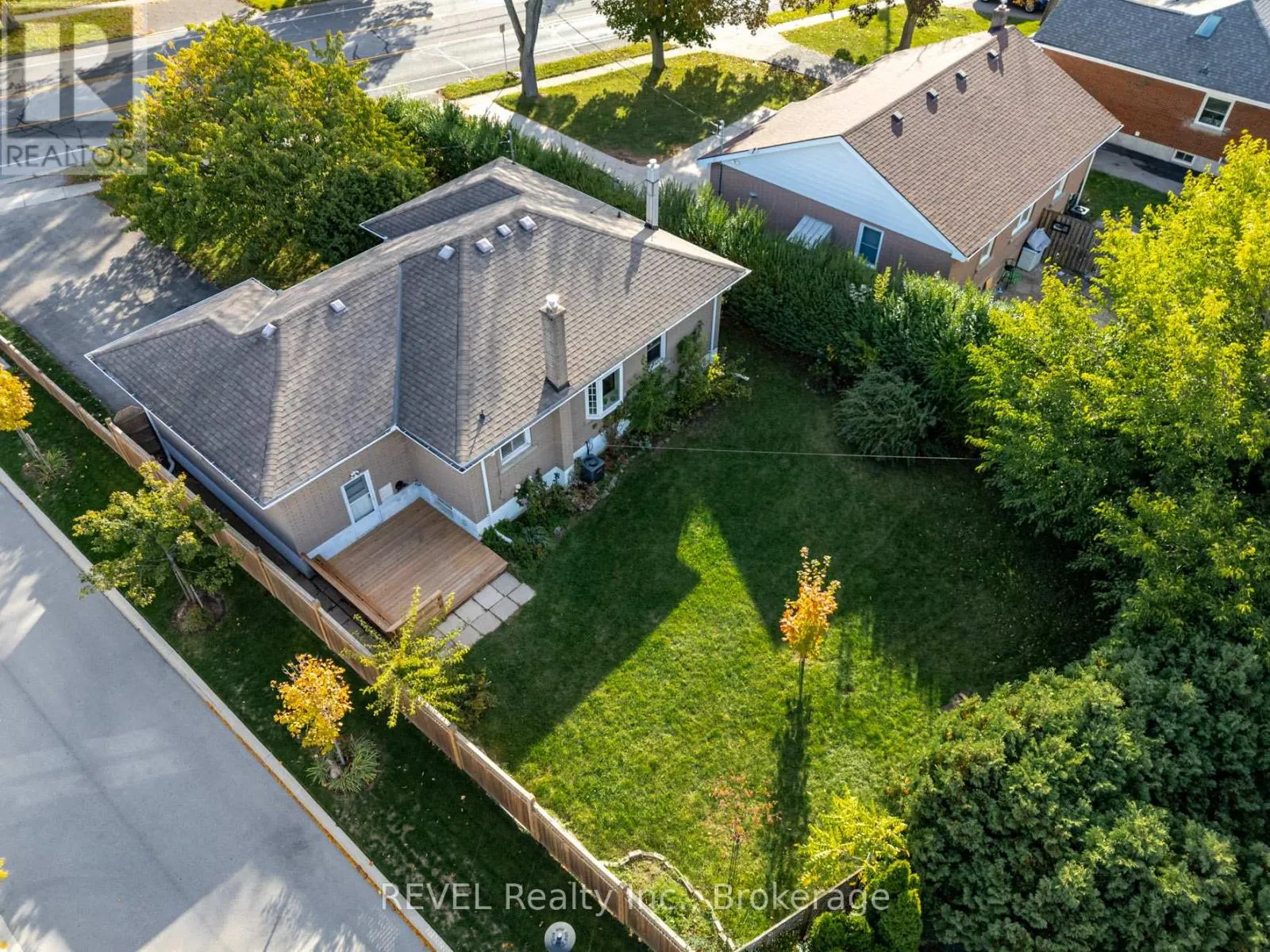 425 GENEVA STREET