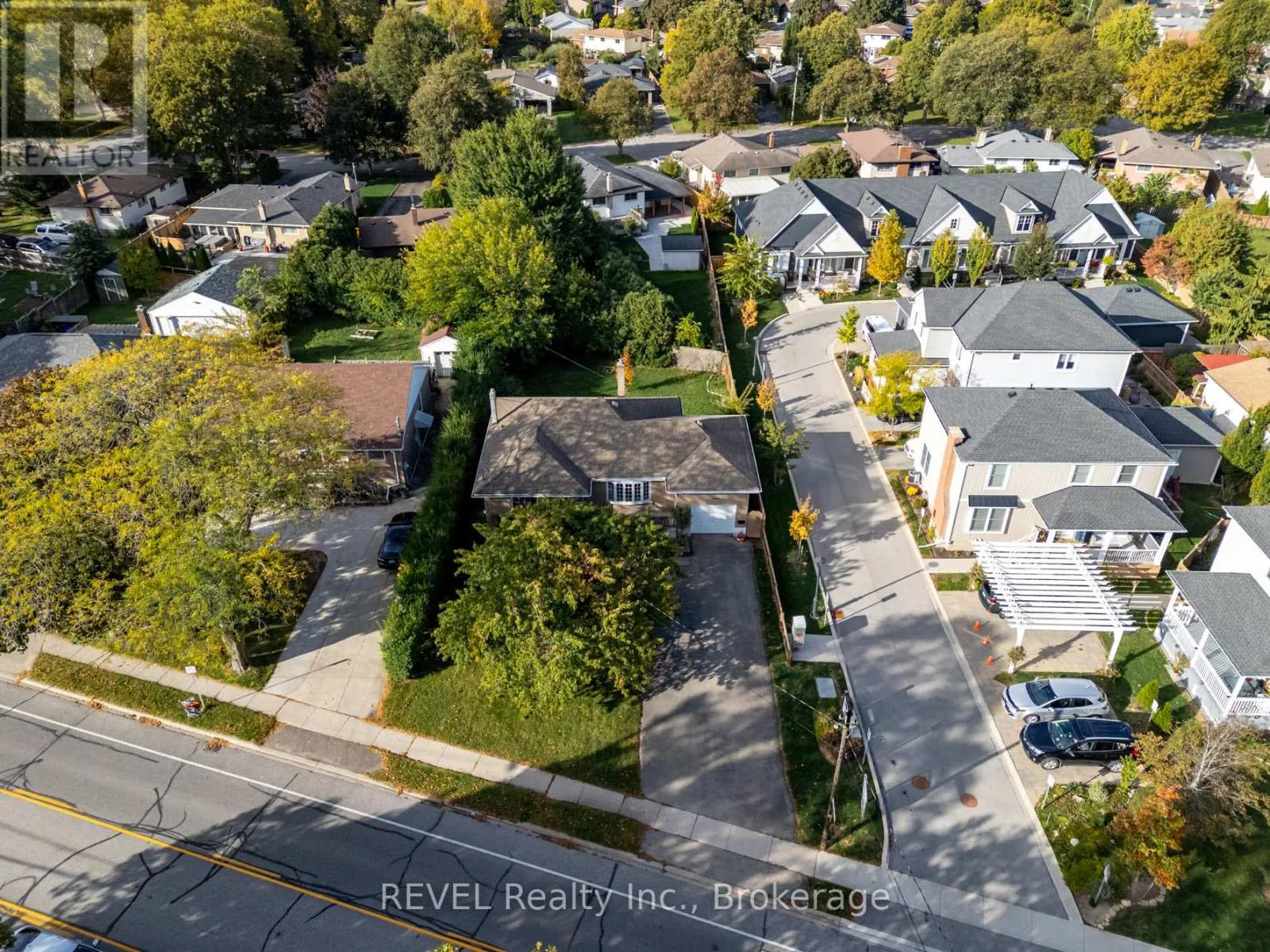 425 GENEVA STREET
