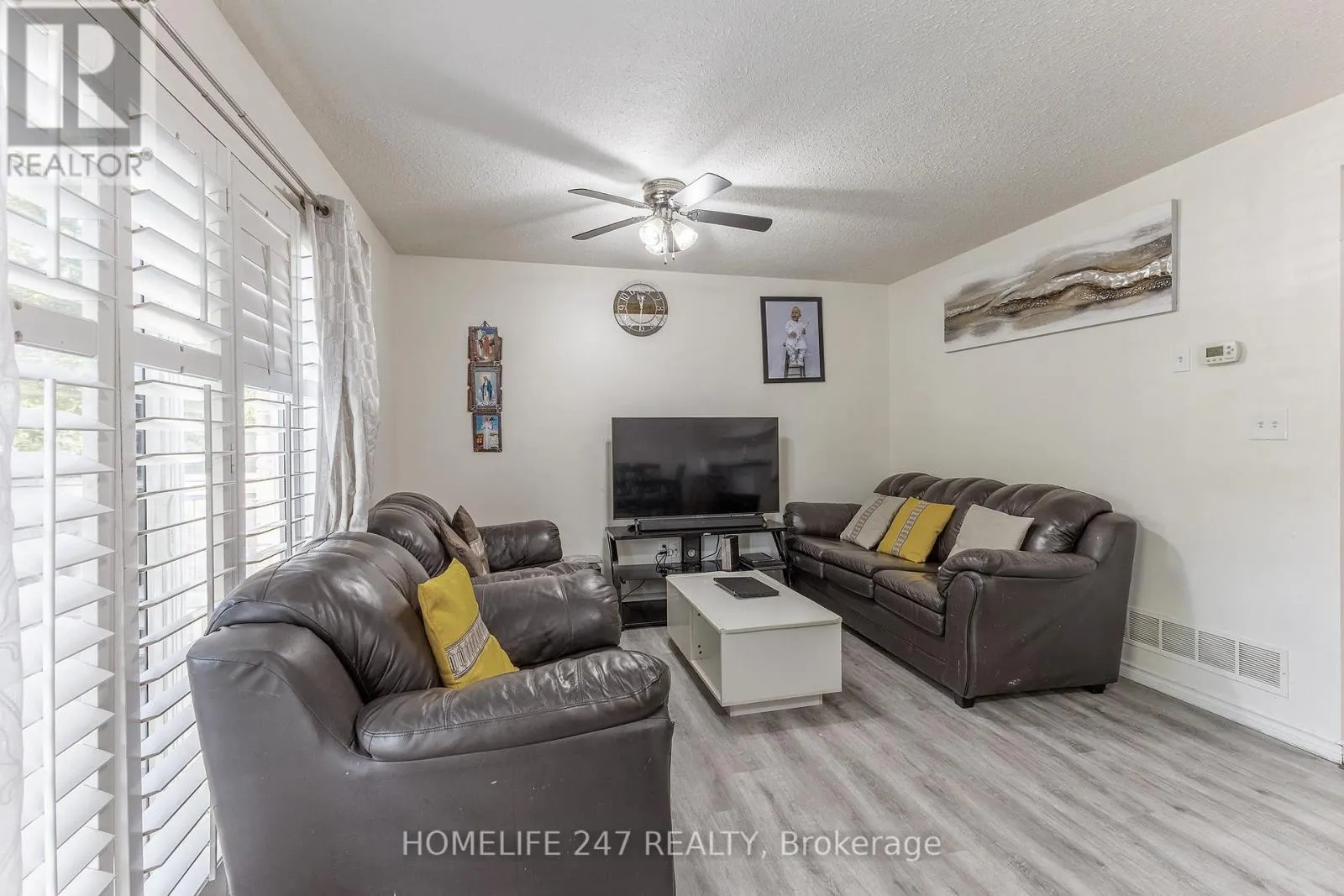 5 - 31 SCHRODER CRESCENT