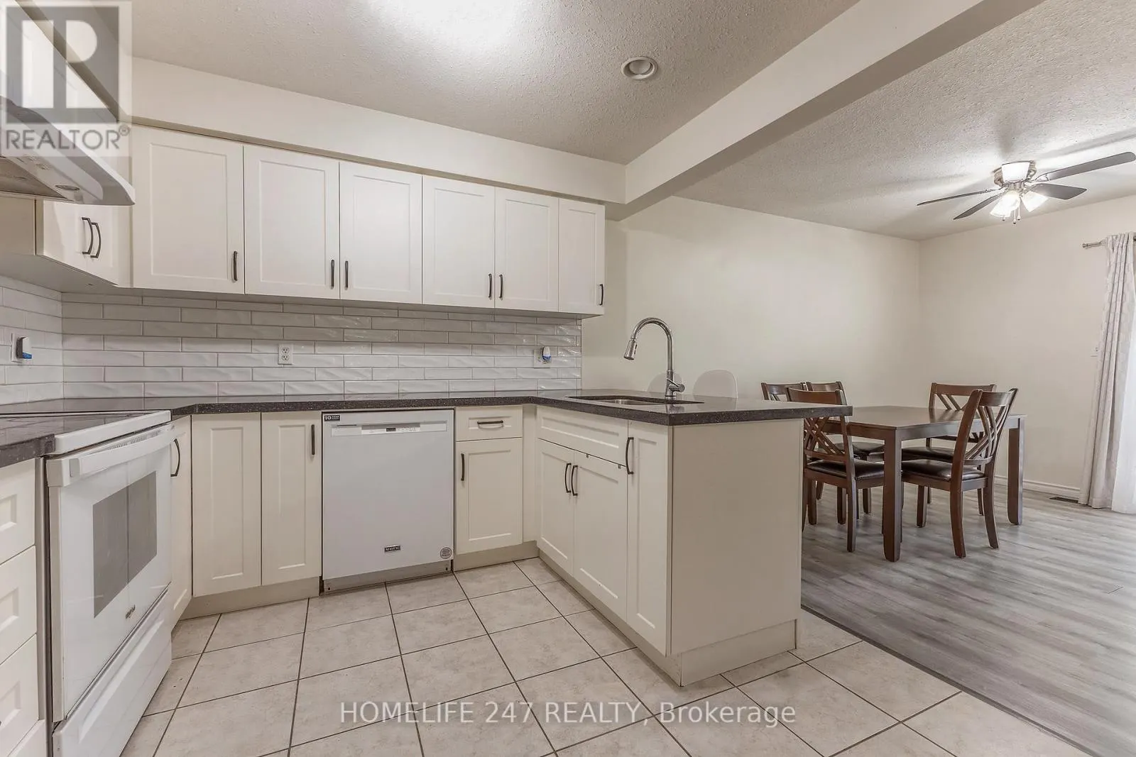 5 - 31 SCHRODER CRESCENT