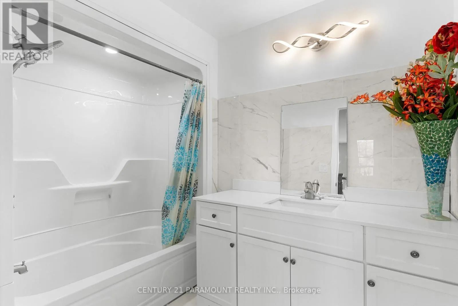 129 SOUTH PELHAM ROAD