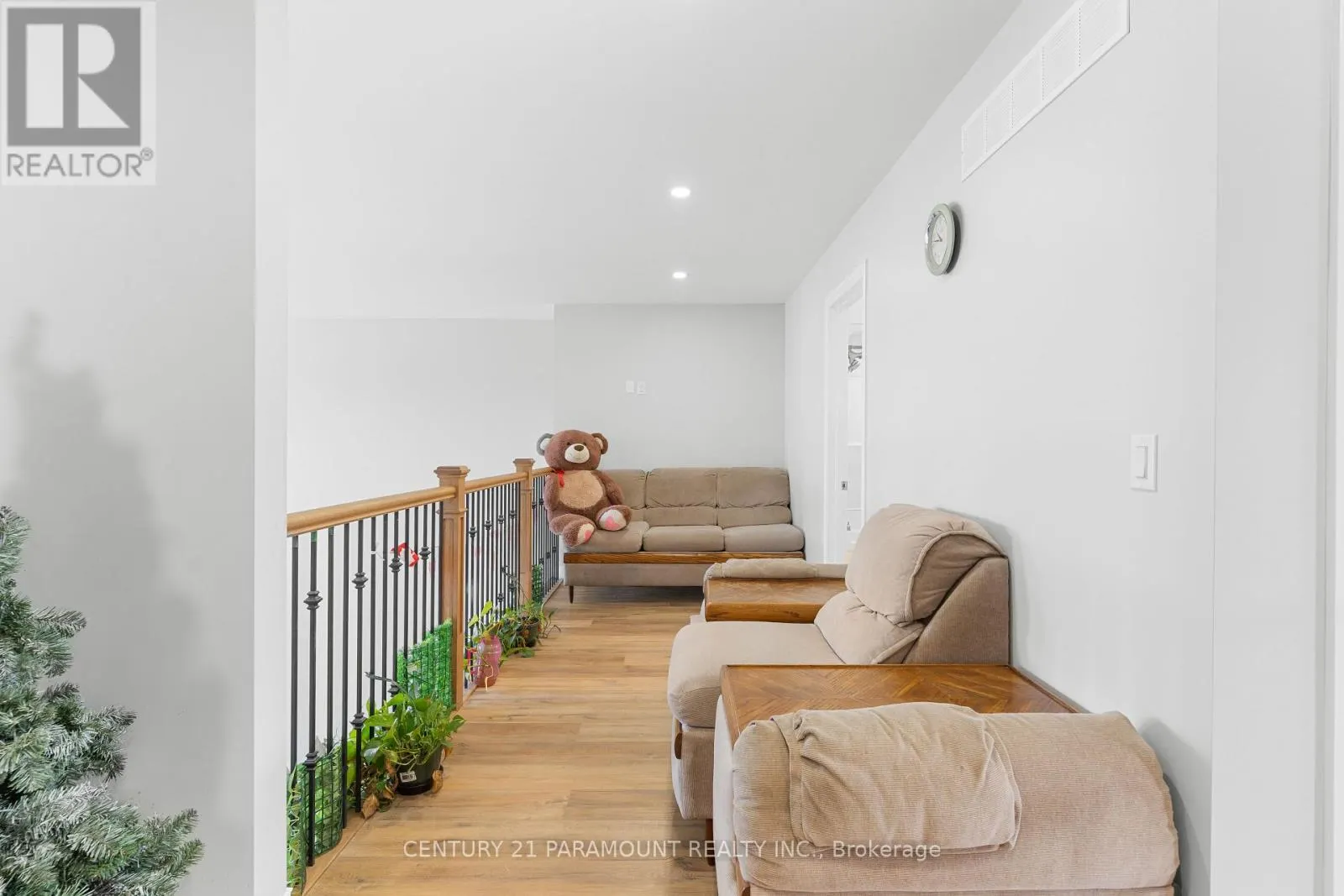 129 SOUTH PELHAM ROAD
