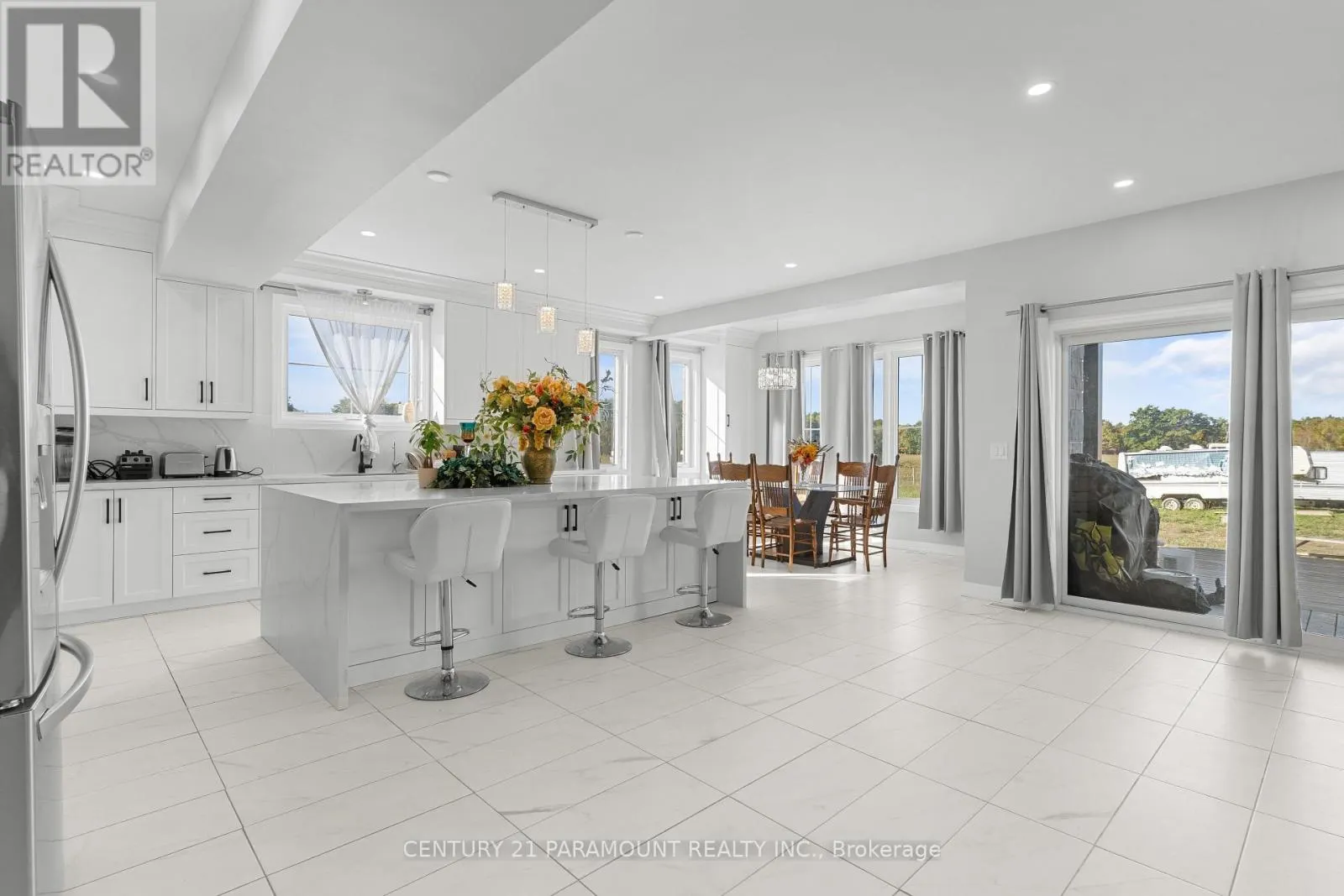 129 SOUTH PELHAM ROAD
