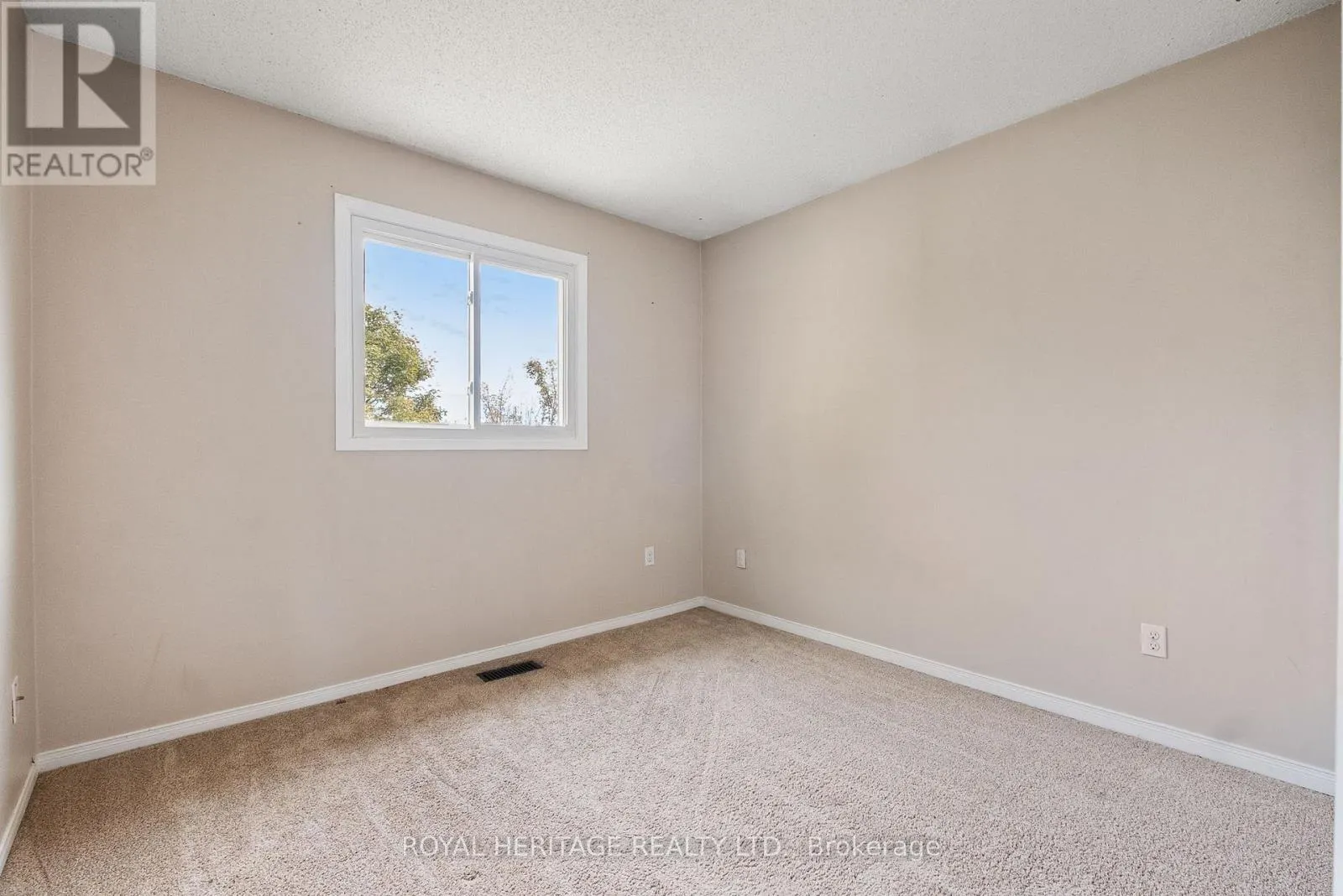 892 FAIRBANKS ROAD