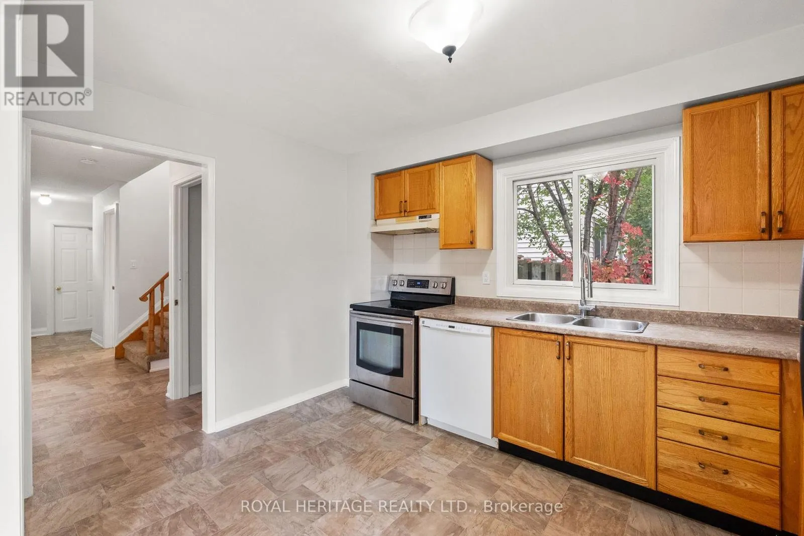 892 FAIRBANKS ROAD