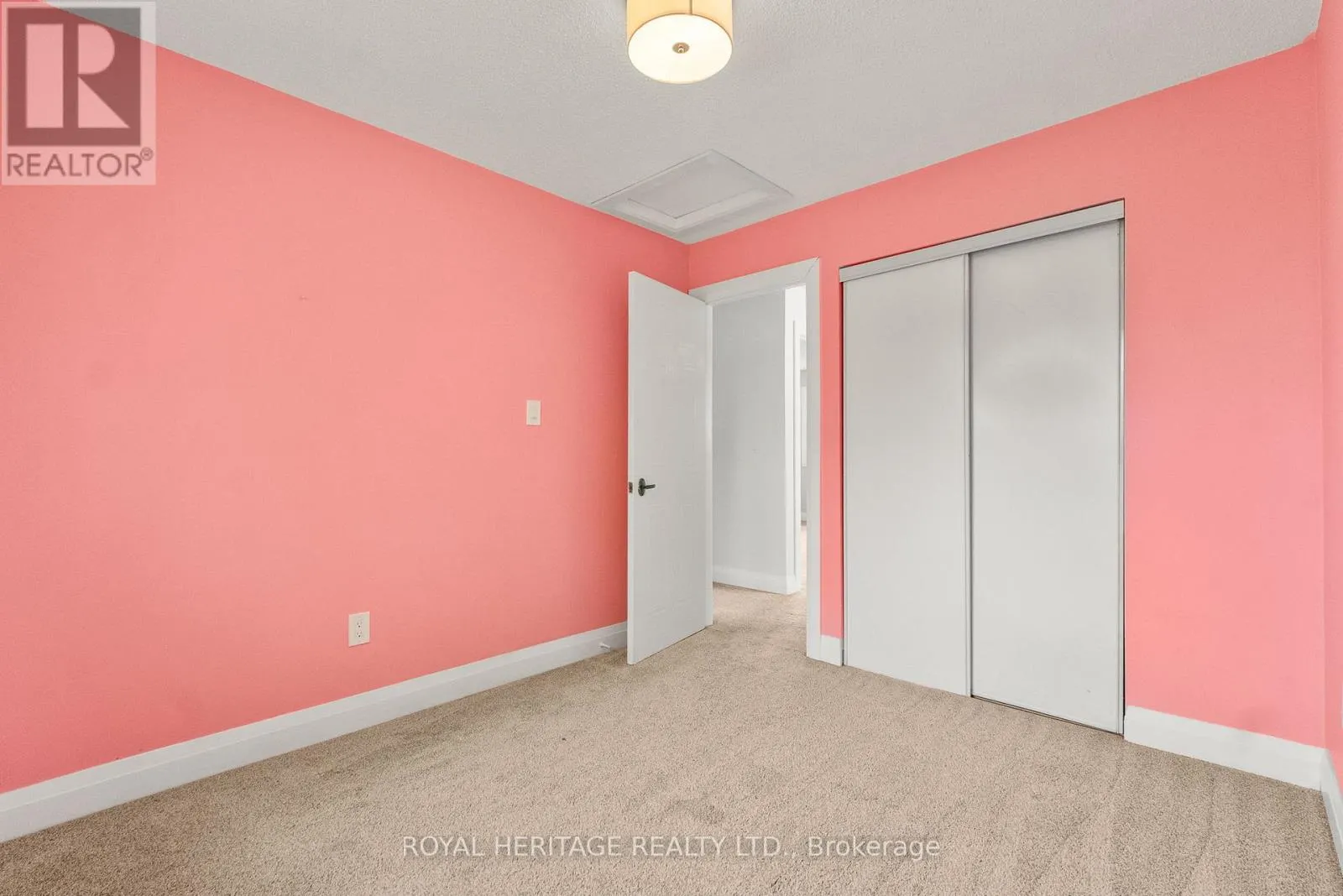 892 FAIRBANKS ROAD