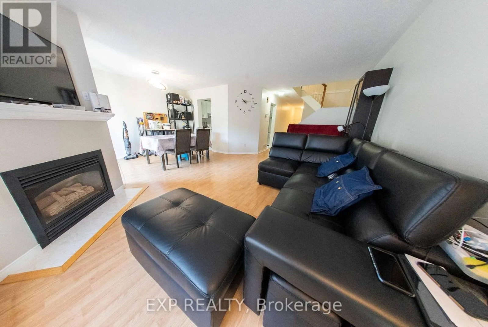 54 SHEPPARD'S GLEN AVENUE