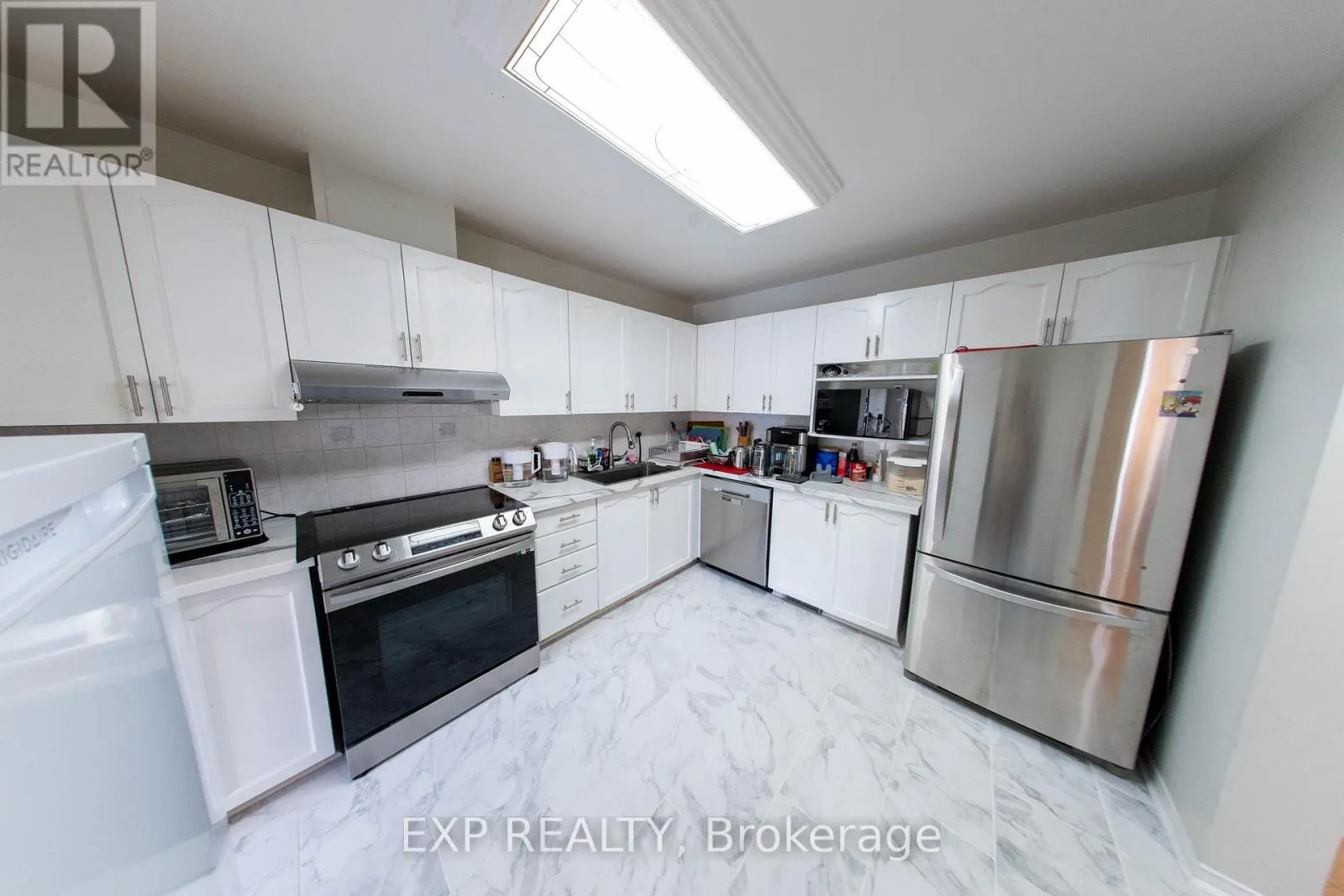 54 SHEPPARD'S GLEN AVENUE