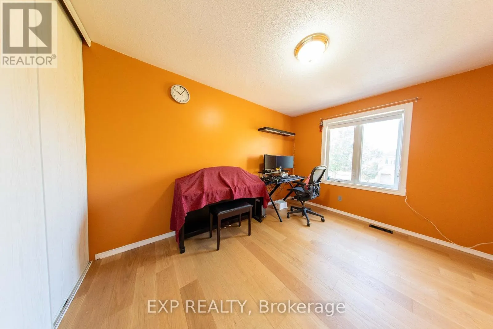 54 SHEPPARD'S GLEN AVENUE
