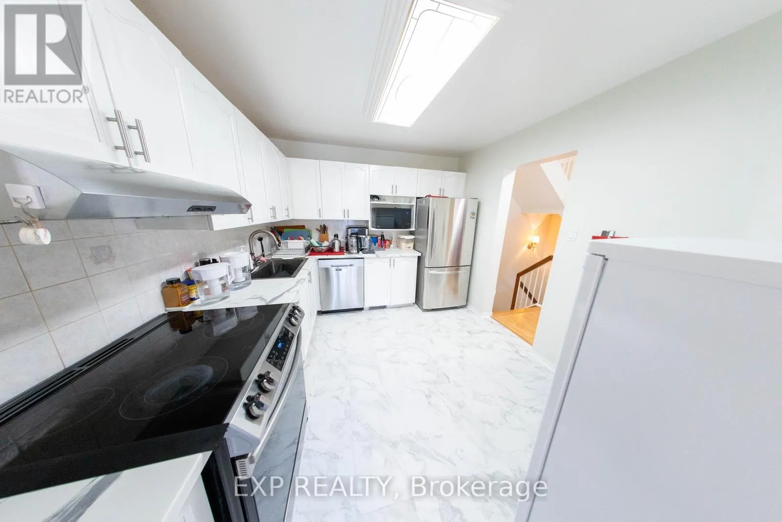 54 SHEPPARD'S GLEN AVENUE