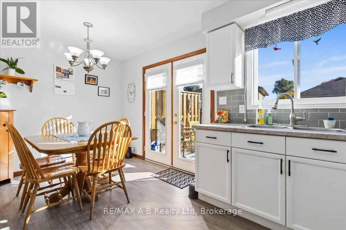 27 - 20 SOUTHVALE ROAD, #27