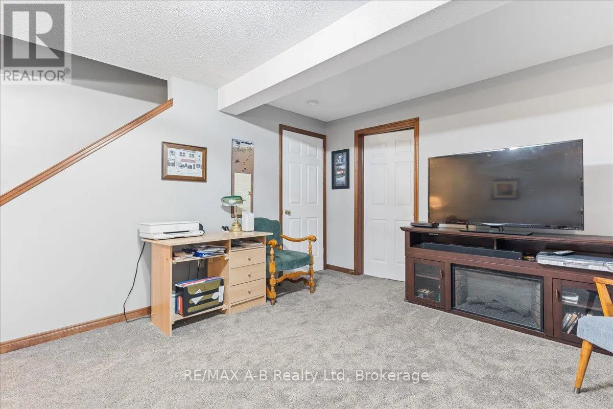 27 - 20 SOUTHVALE ROAD, #27