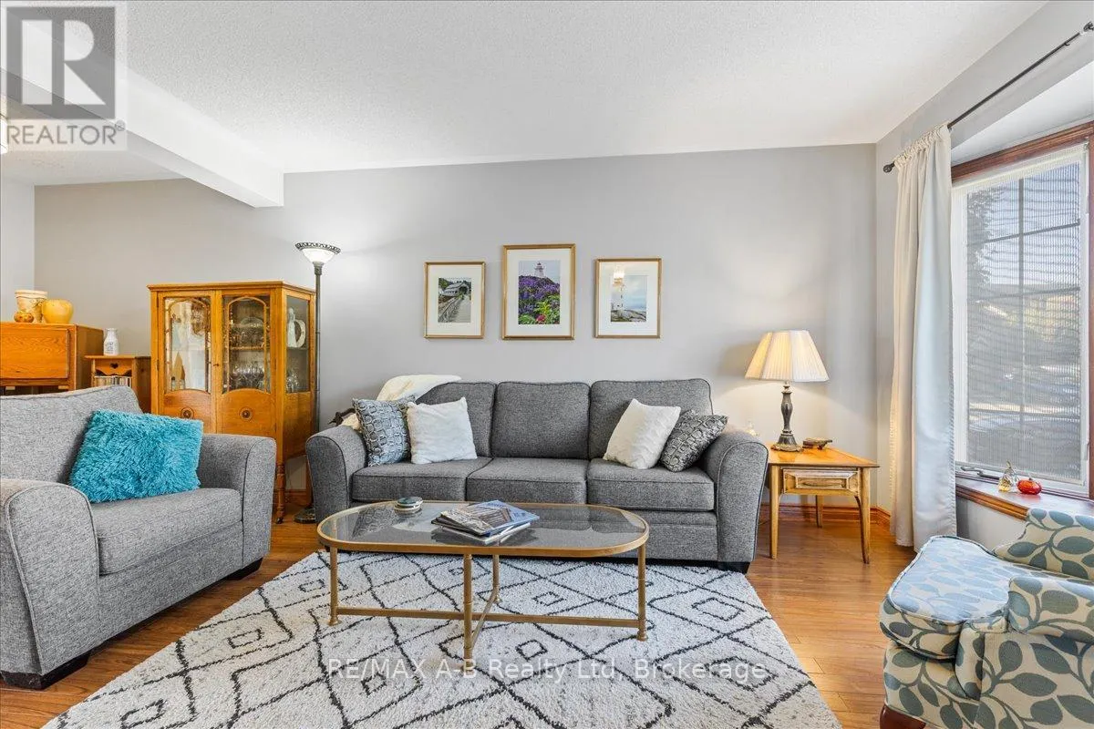 27 - 20 SOUTHVALE ROAD, #27