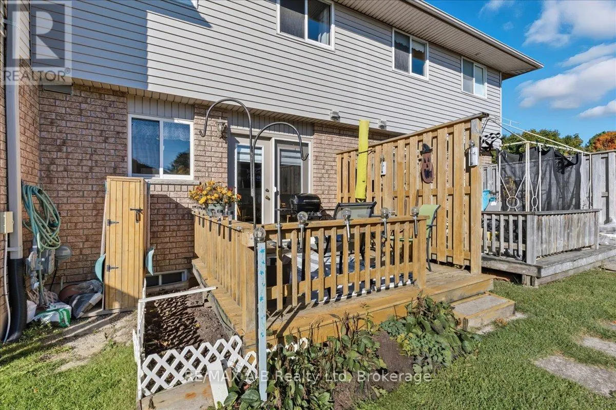 27 - 20 SOUTHVALE ROAD, #27