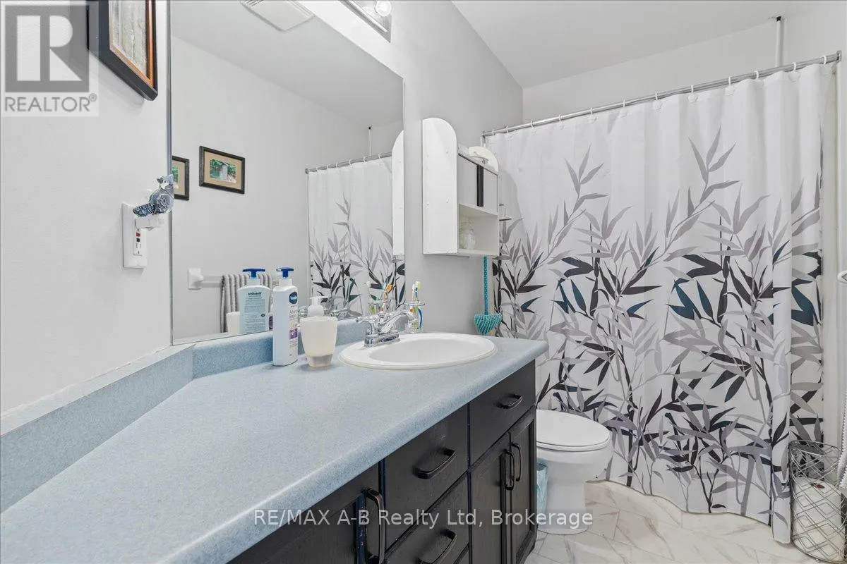 27 - 20 SOUTHVALE ROAD, #27