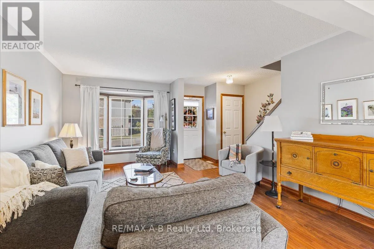 27 - 20 SOUTHVALE ROAD, #27