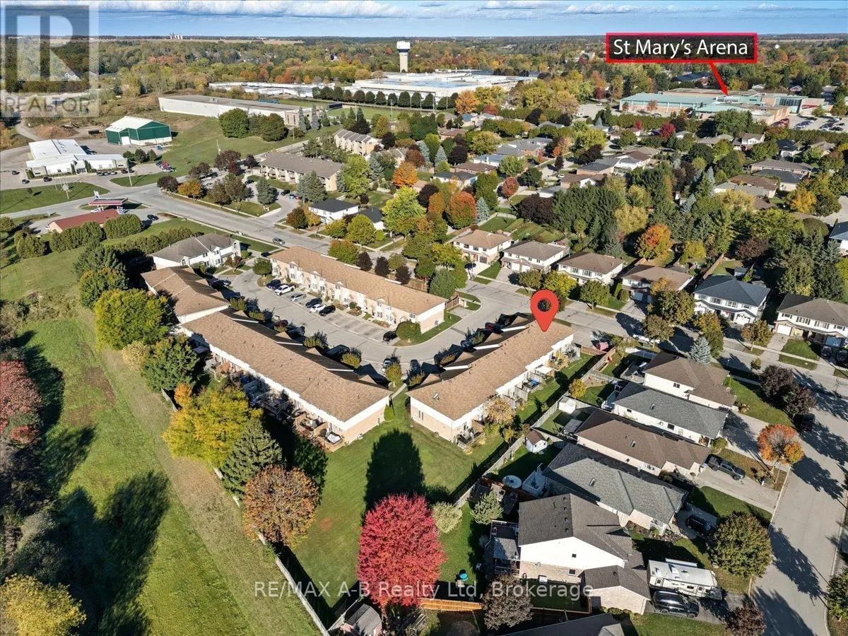 27 - 20 SOUTHVALE ROAD, #27