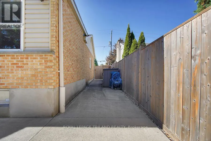 440 BEACHWOOD AVENUE