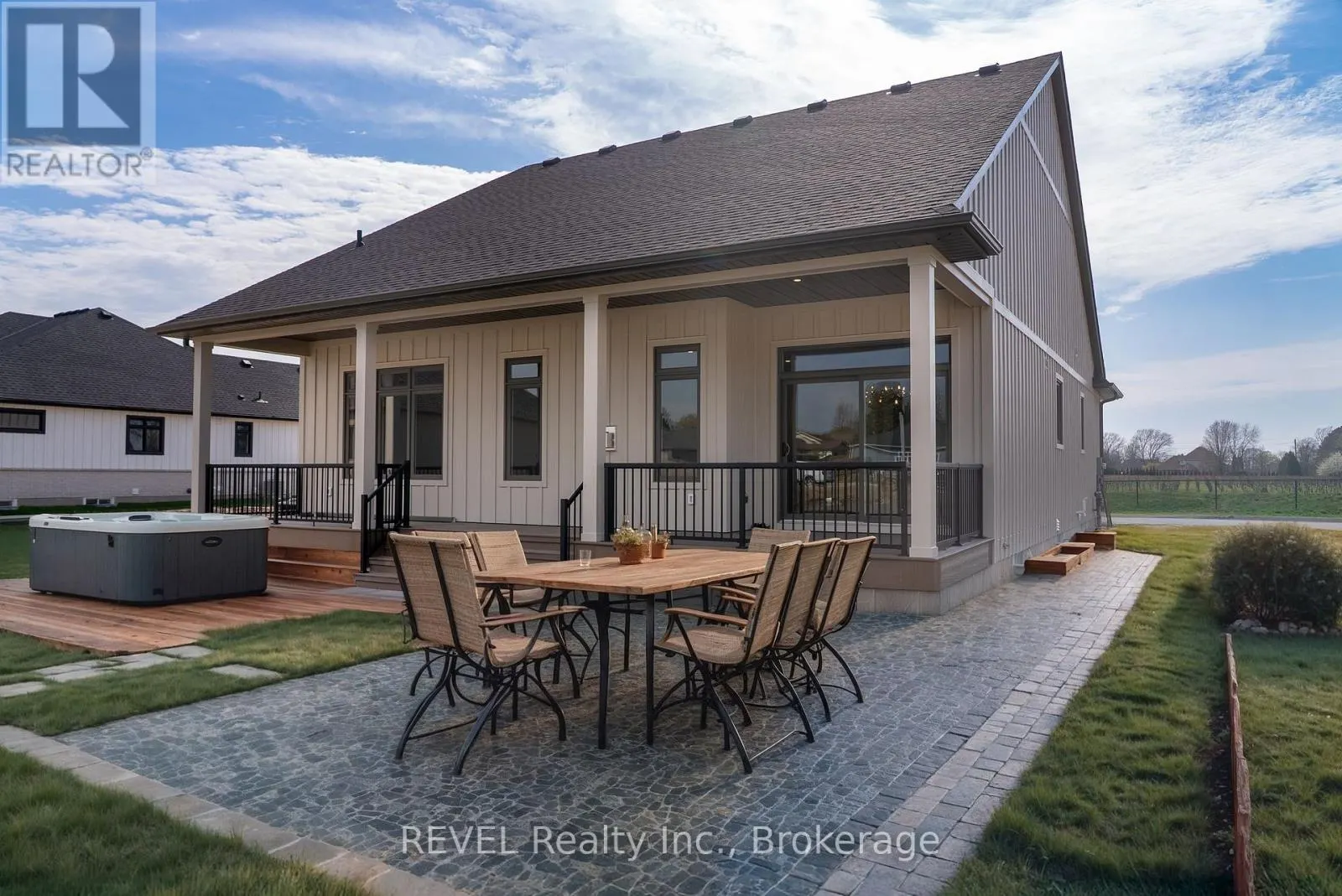 15 OAKLEY DRIVE