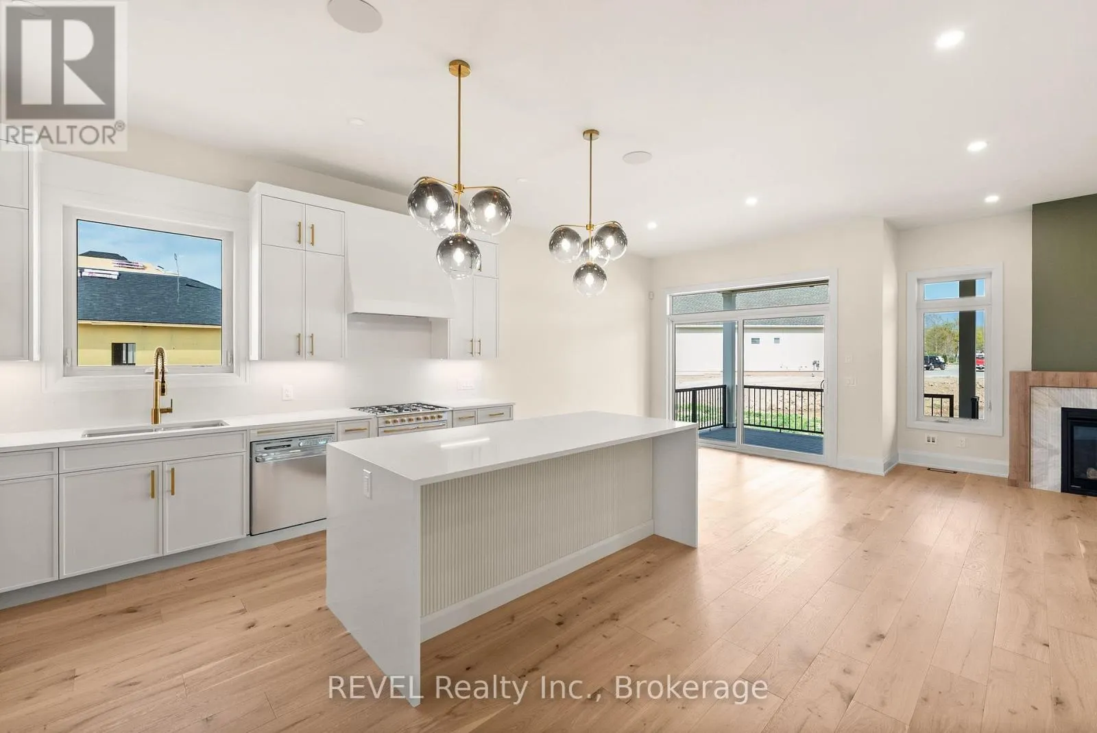 15 OAKLEY DRIVE
